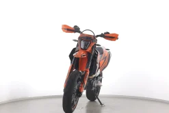 690 SMC R