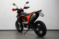 690 SMC R RT