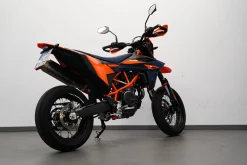 690 SMC R RT