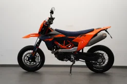 690 SMC R RT