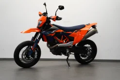 690 SMC R RT
