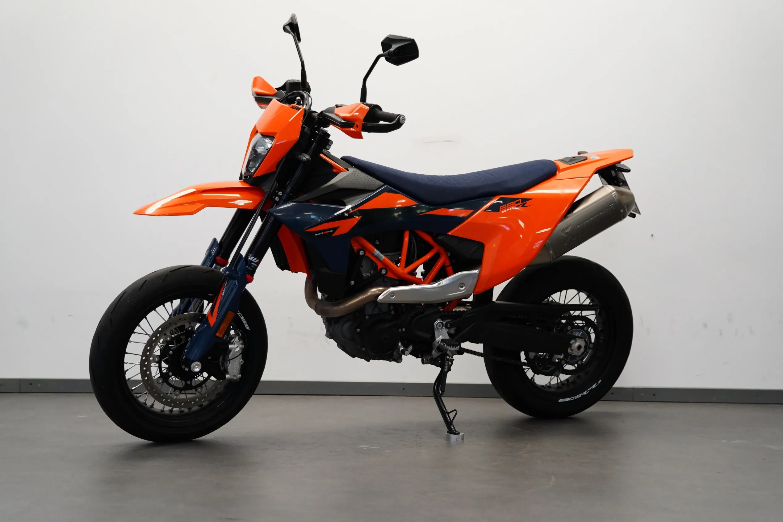 690 SMC R RT