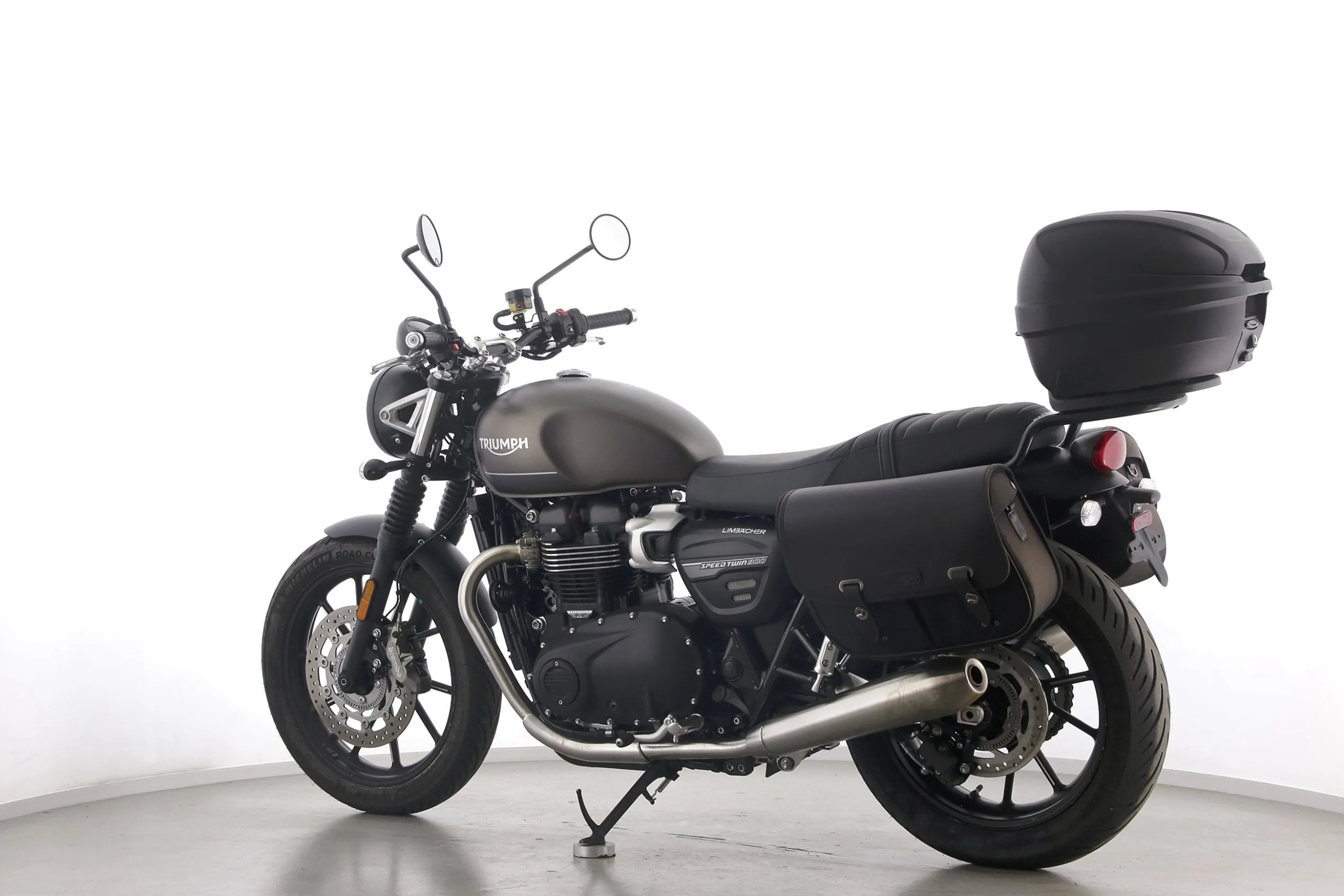 SPEED TWIN 900