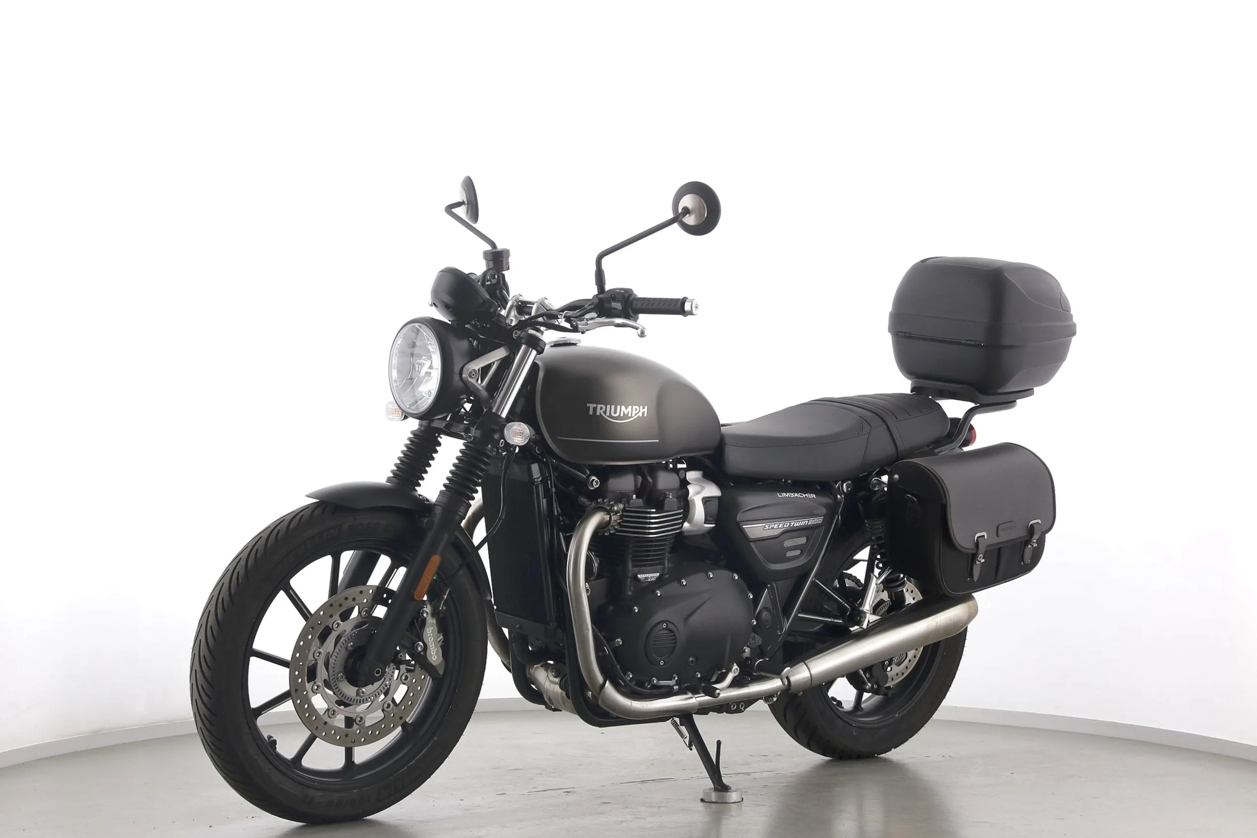 SPEED TWIN 900
