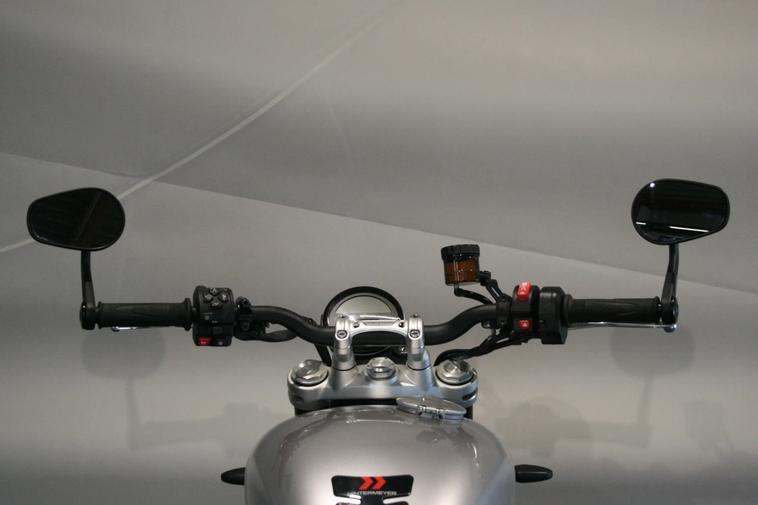 SPEED TWIN 1200