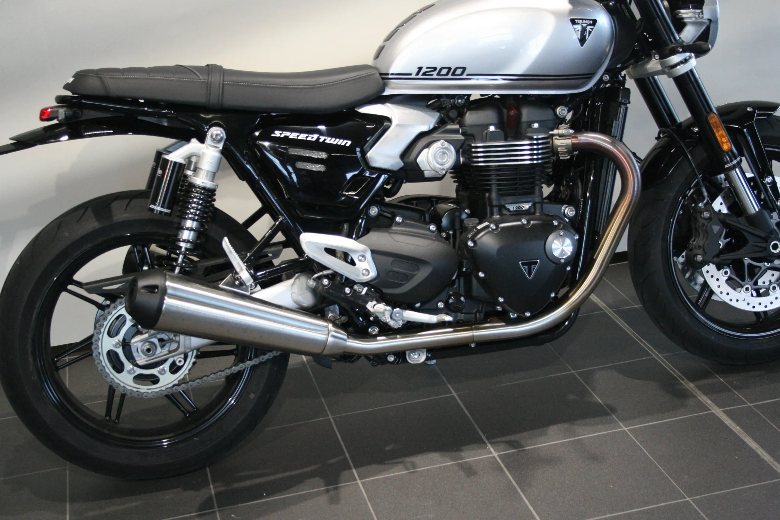 SPEED TWIN 1200