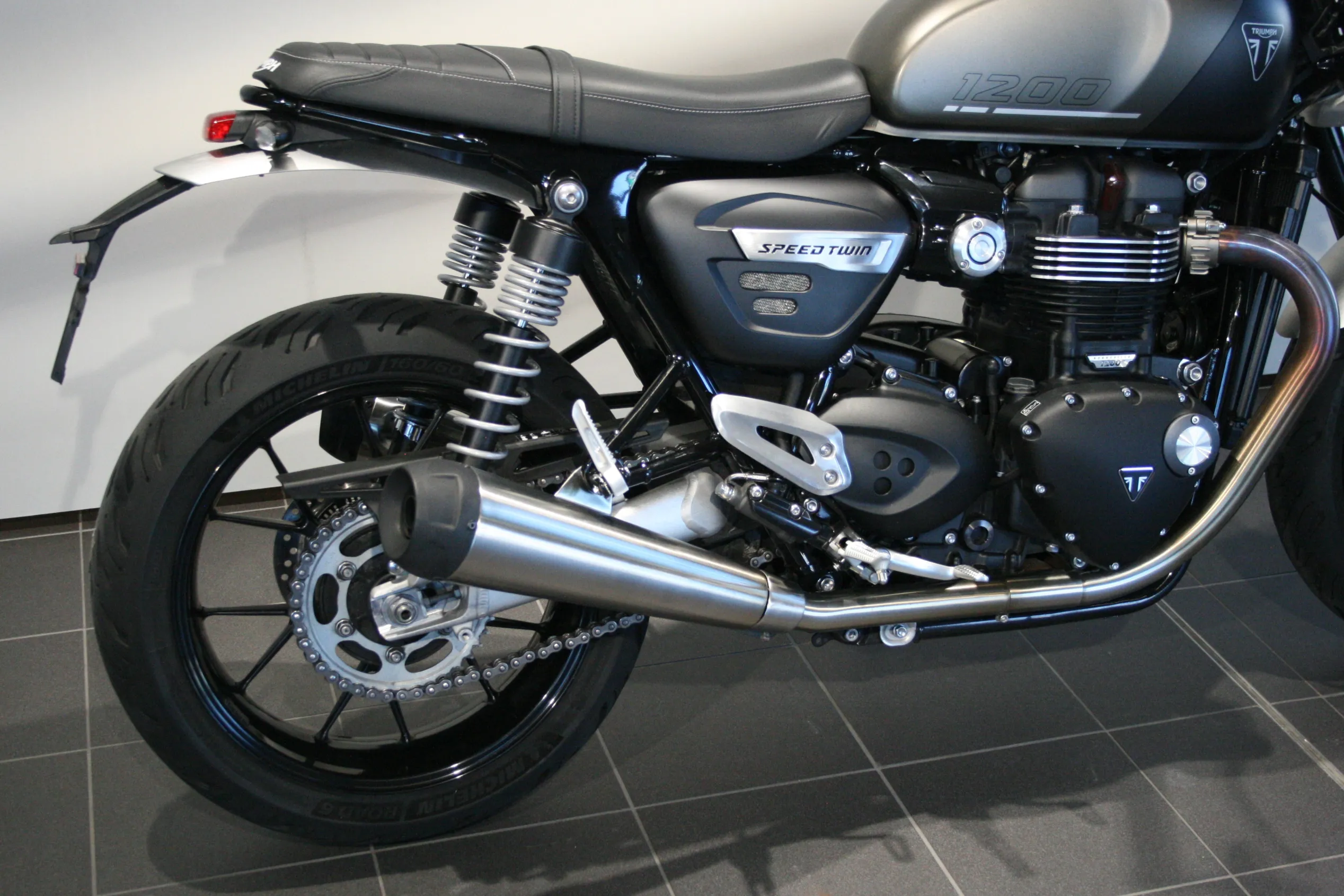SPEED TWIN 1200