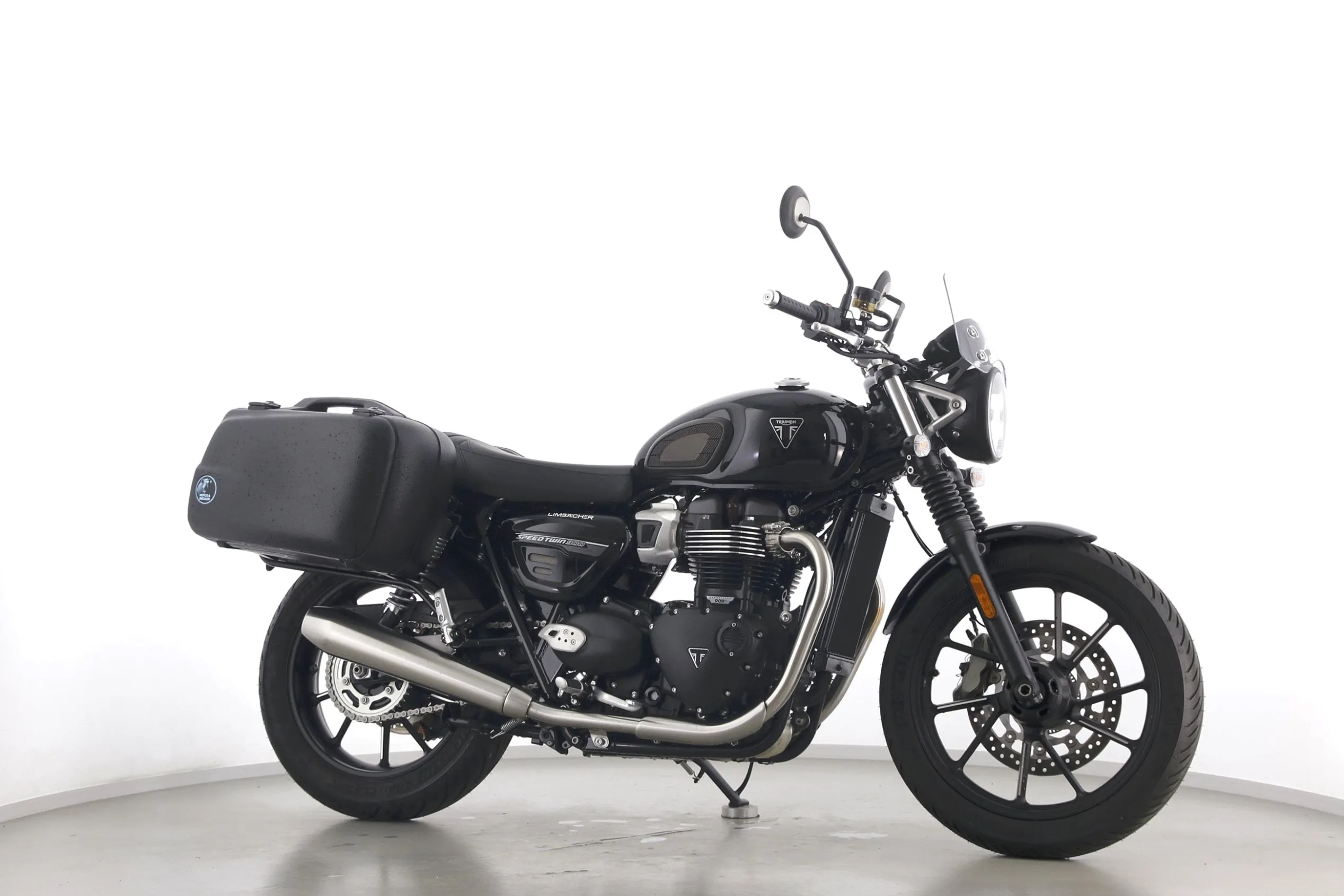 SPEED TWIN 900