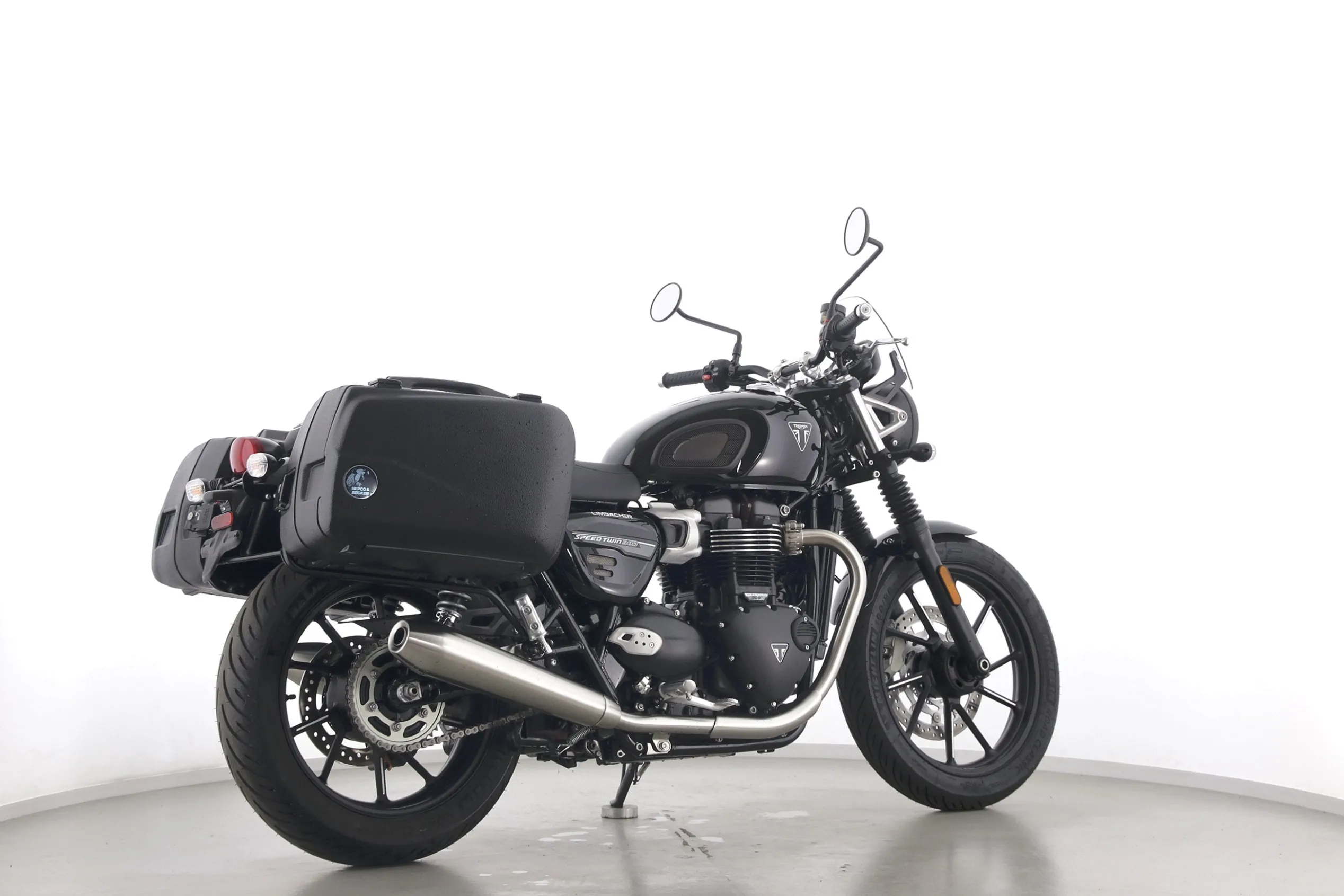 SPEED TWIN 900
