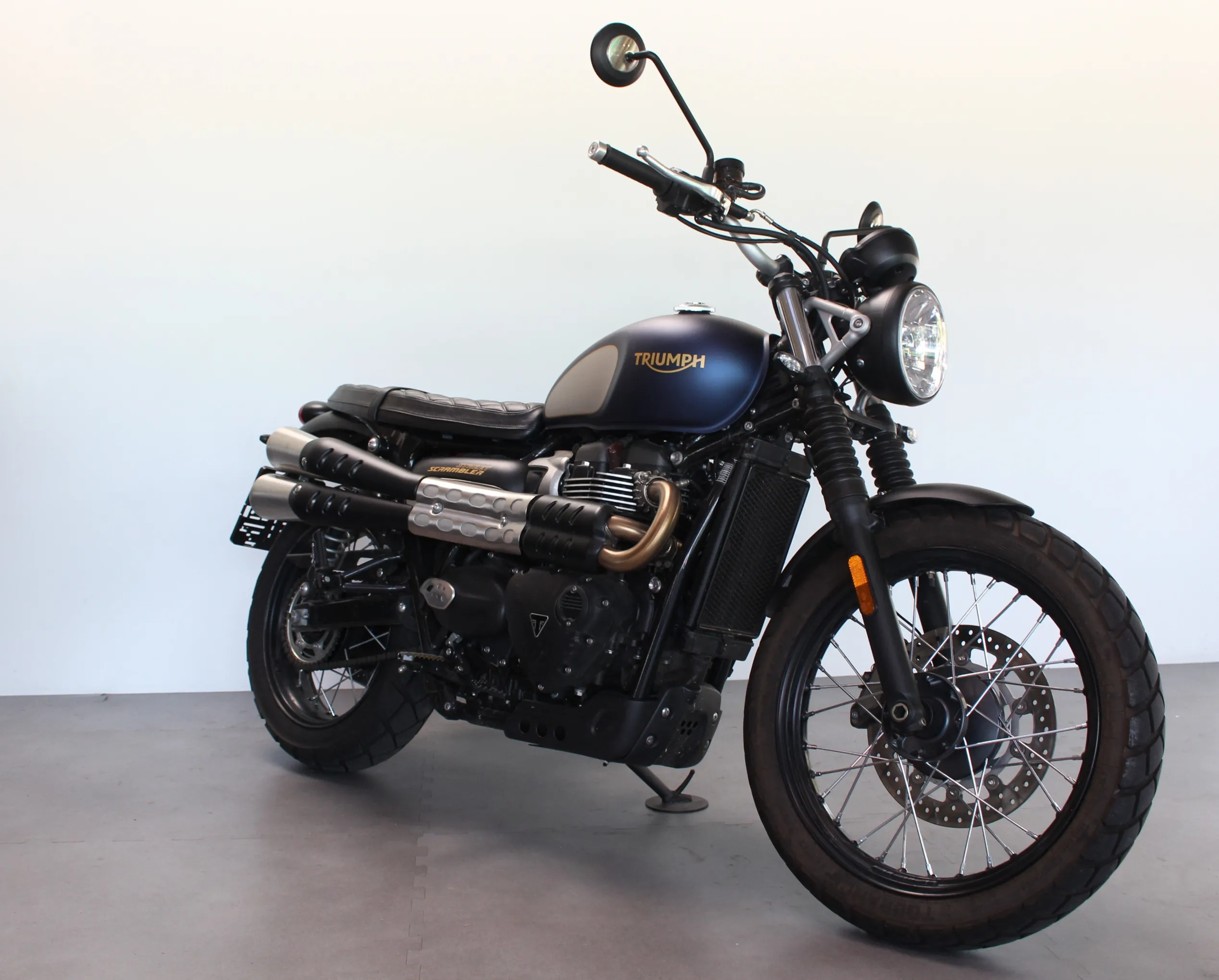 STREET SCRAMBLER 900