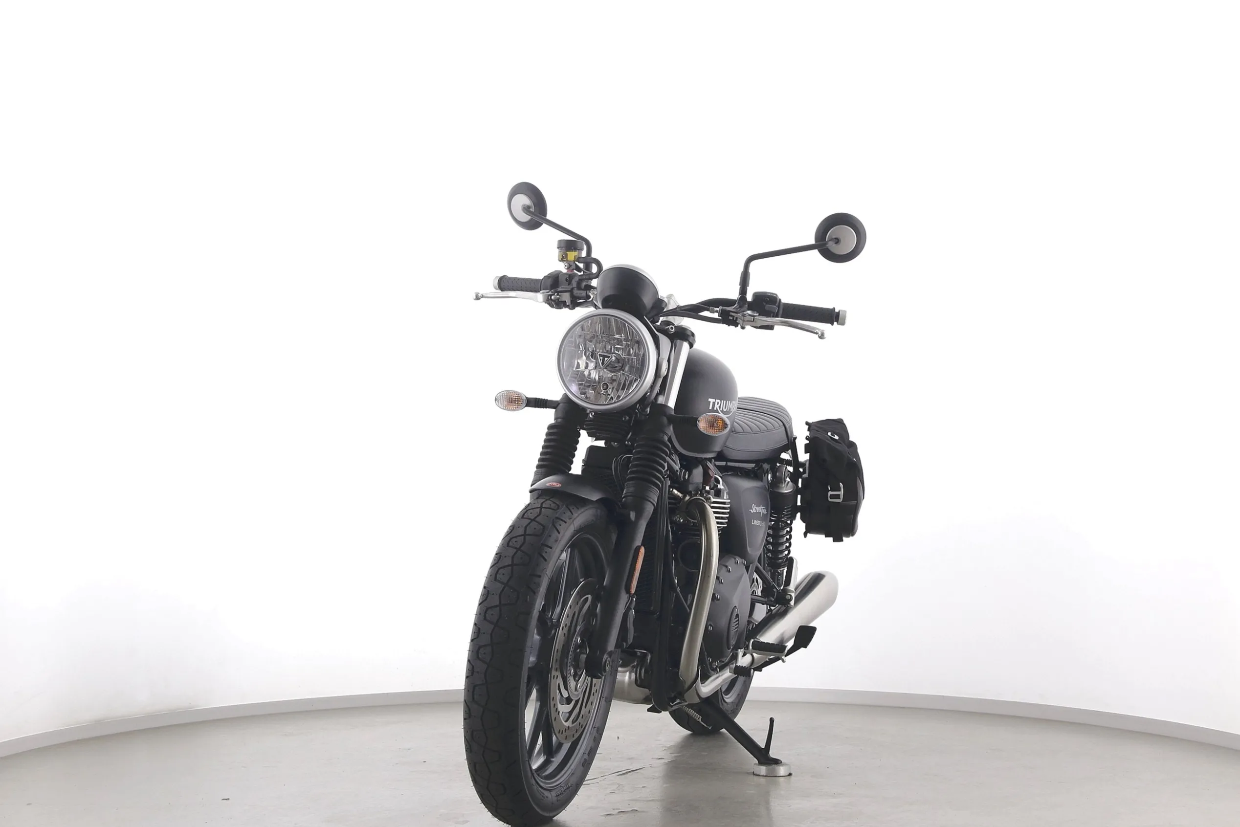 STREET TWIN 900