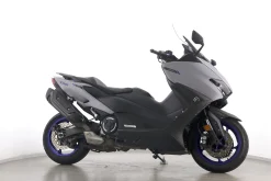 TMAX 560