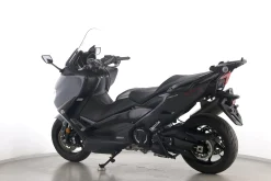 TMAX 560