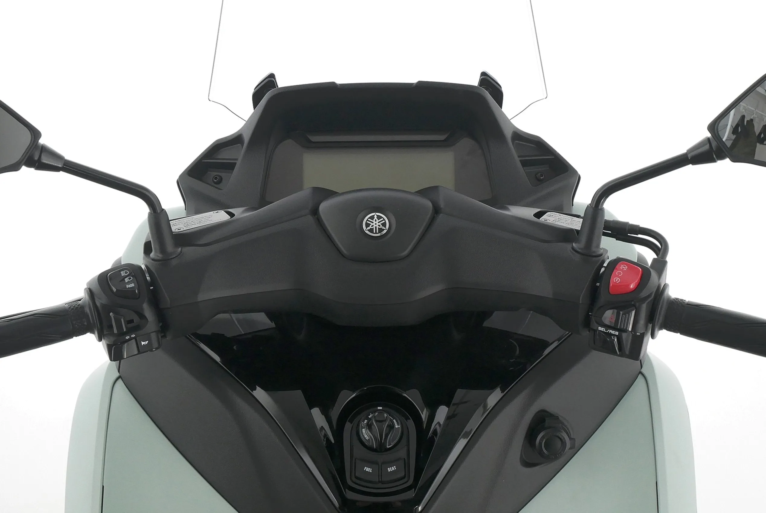 TRICITY 300
