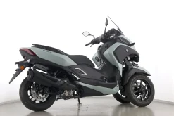 TRICITY 300