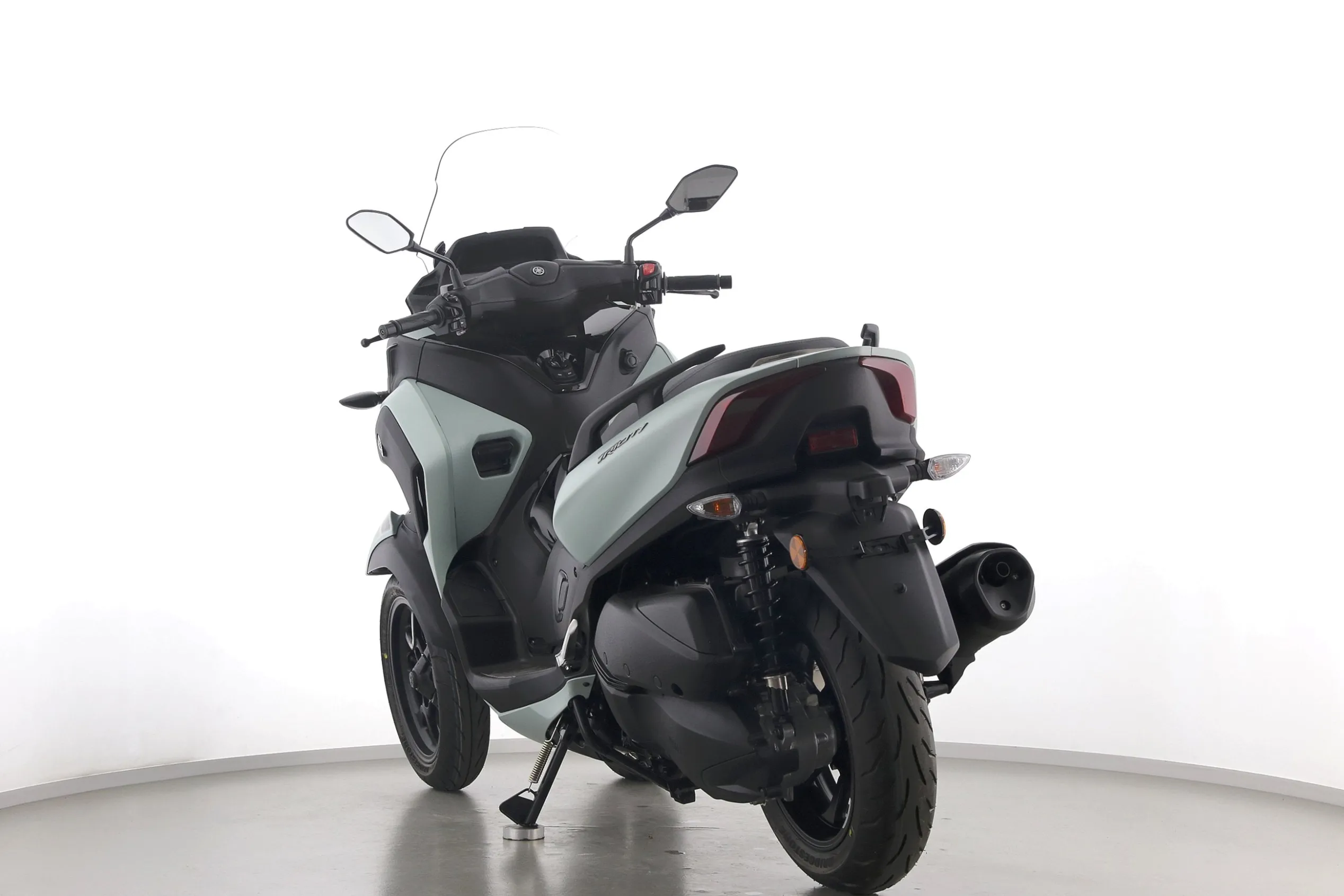 TRICITY 300