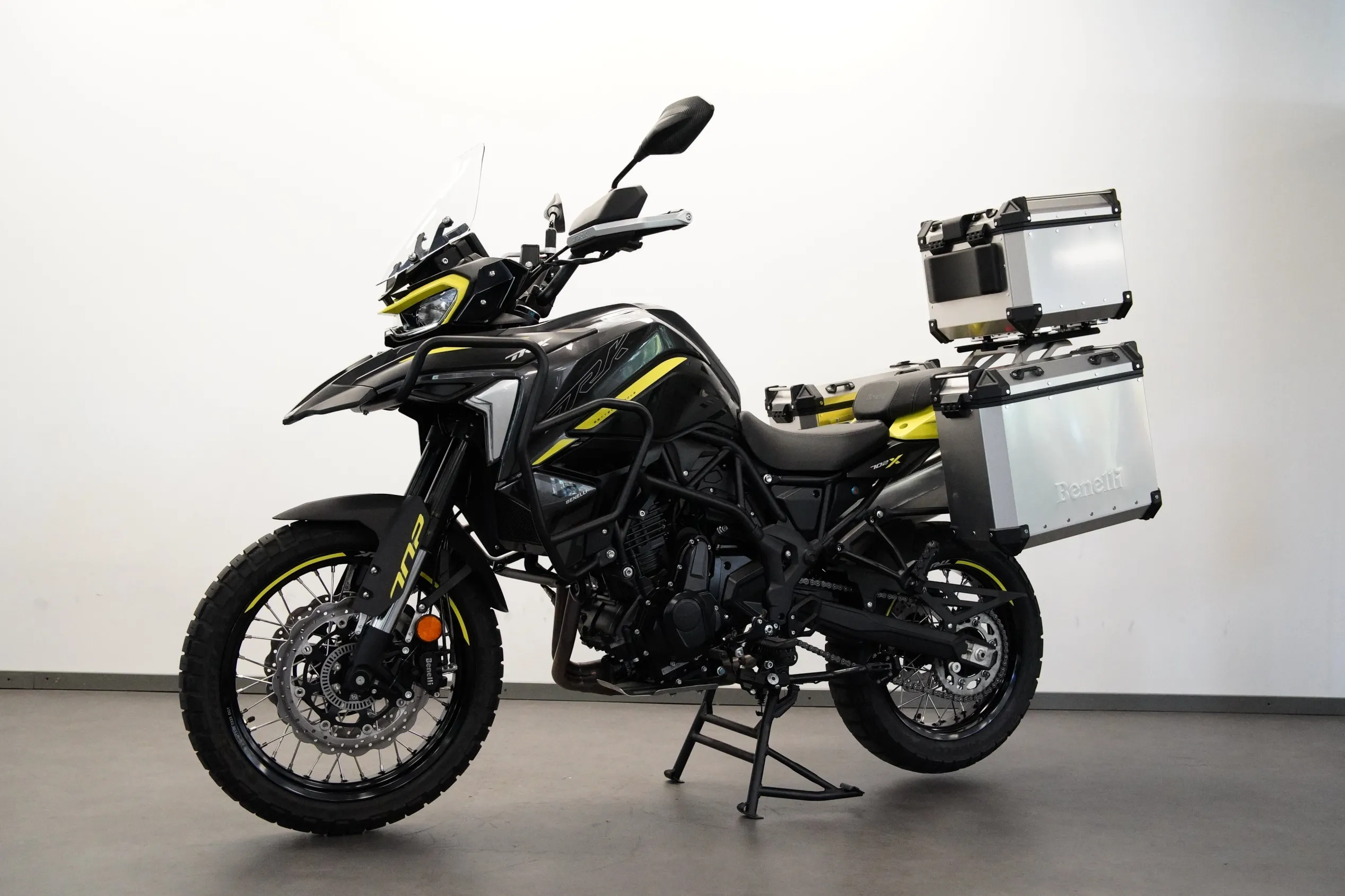 TRK 702X