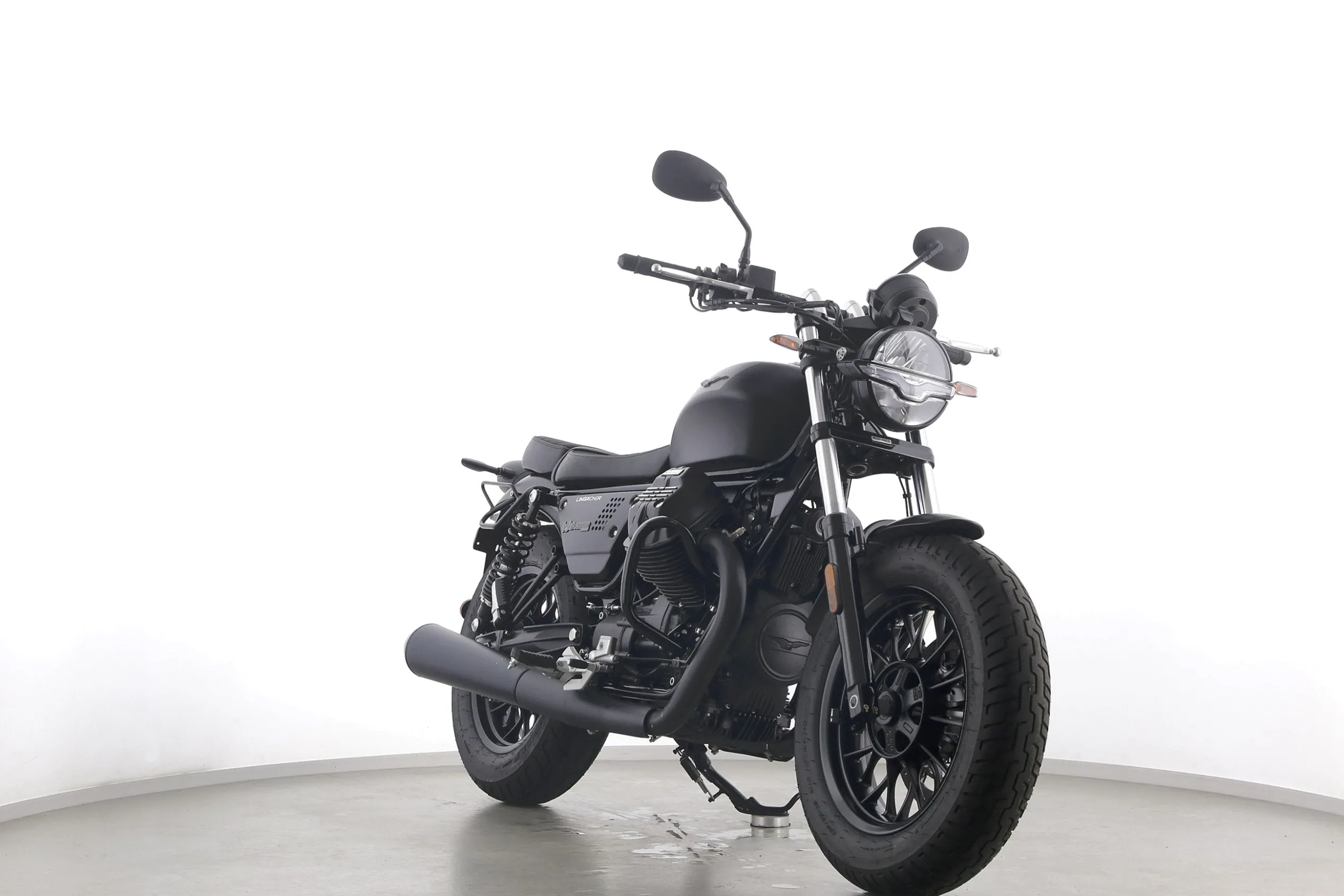 V9 BOBBER
