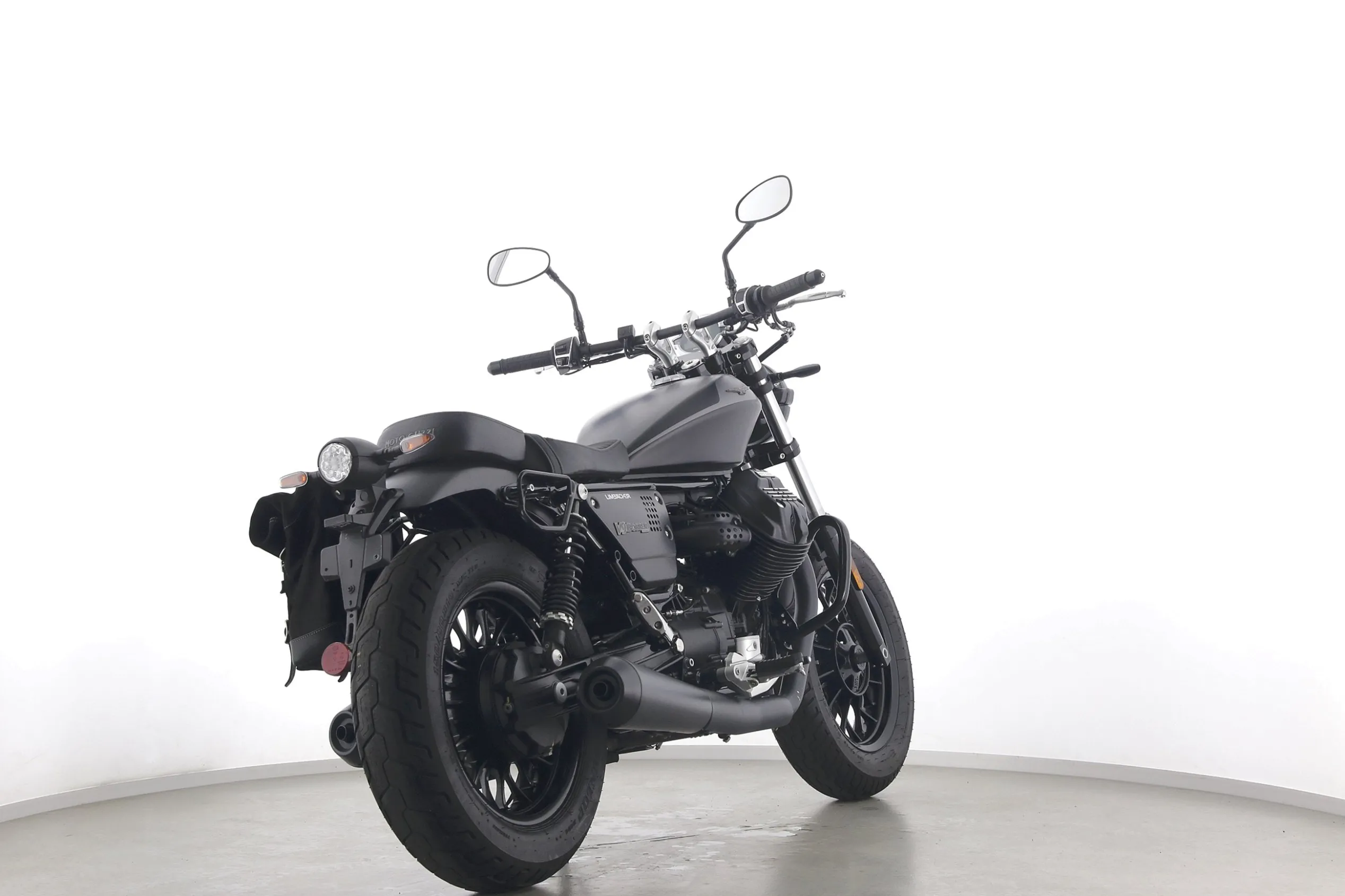 V9 BOBBER