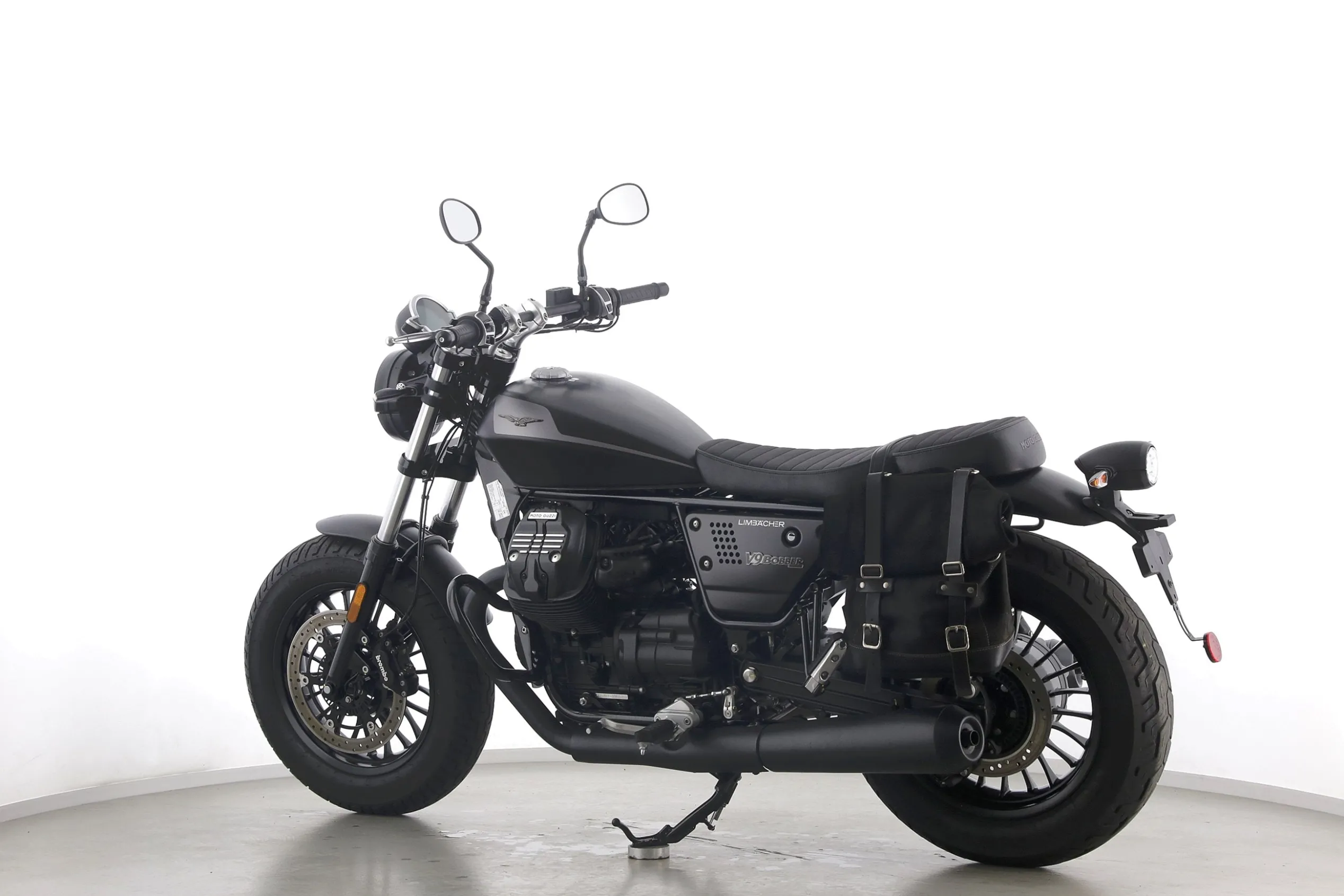 V9 BOBBER