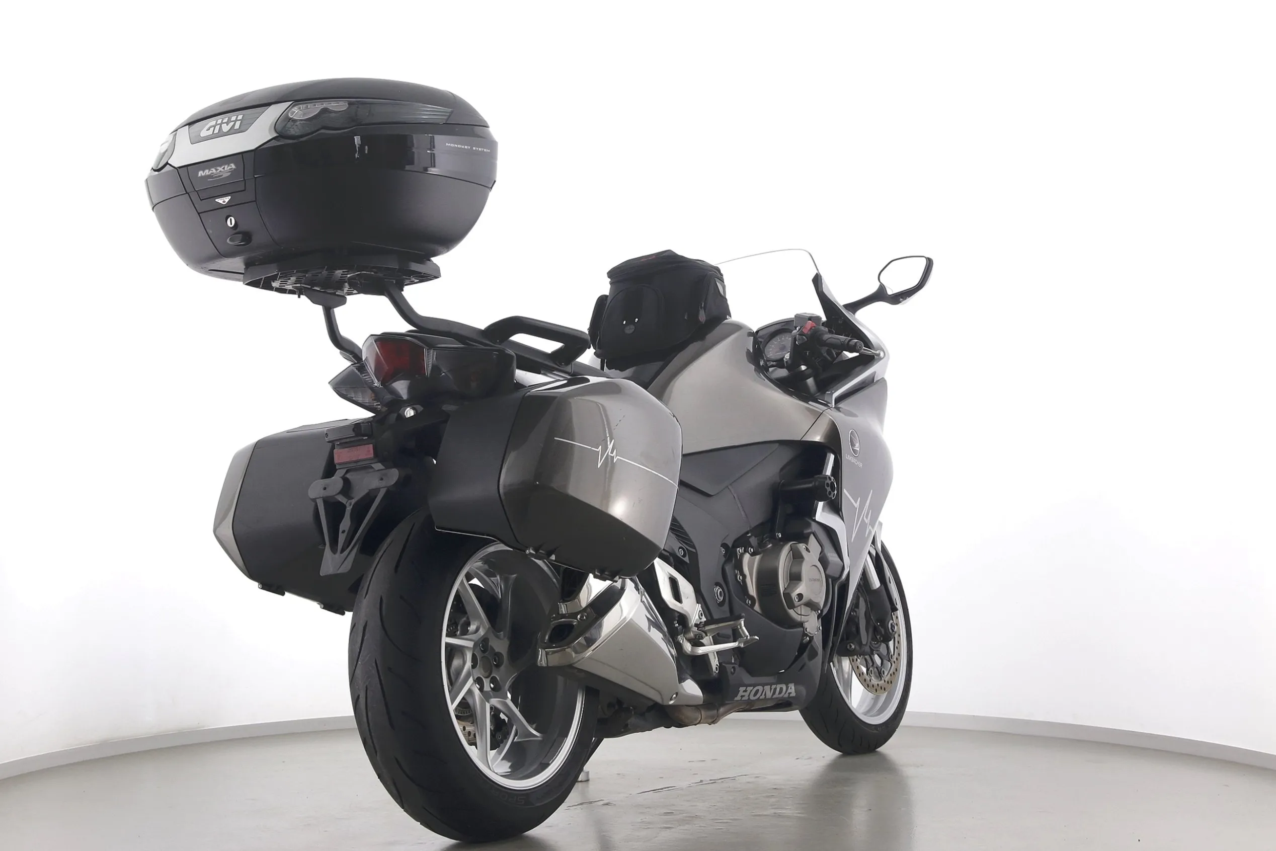 VFR 1200 F DCT