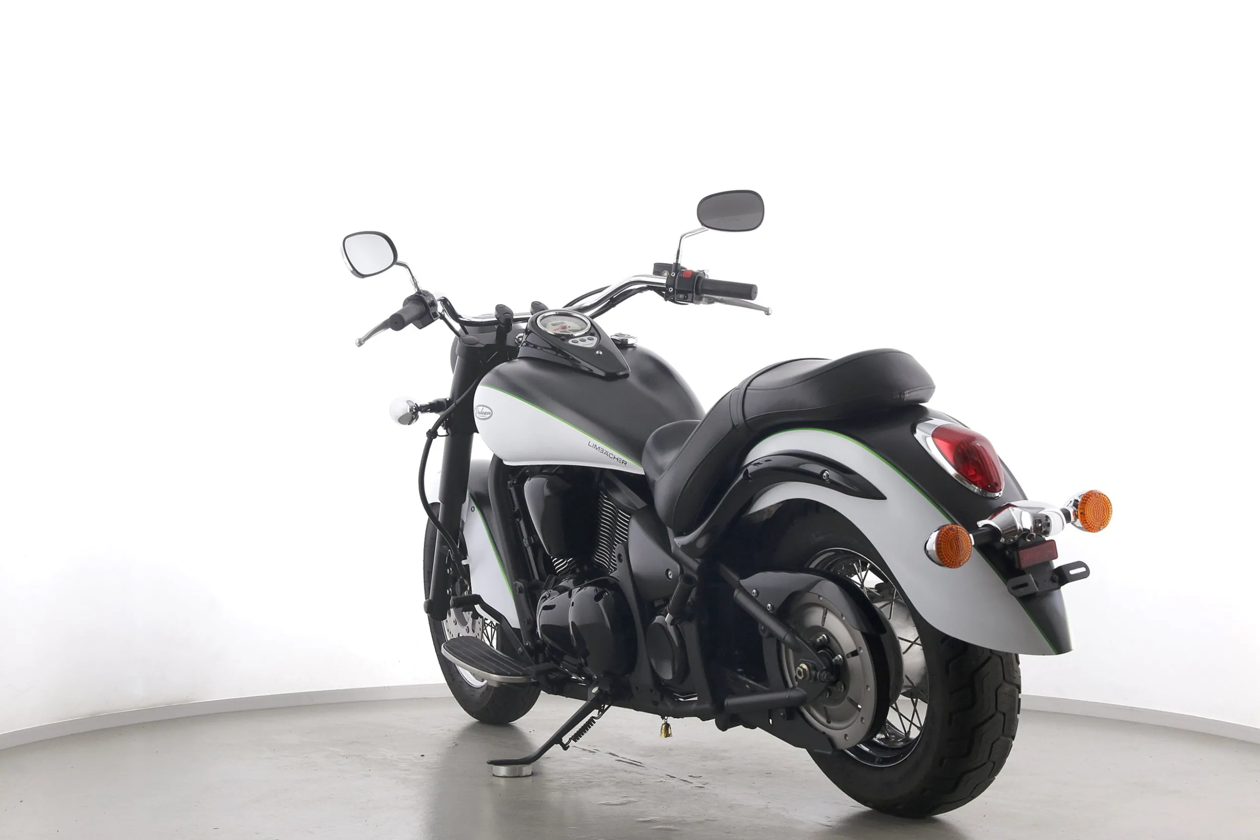 VN 900 CLASSIC