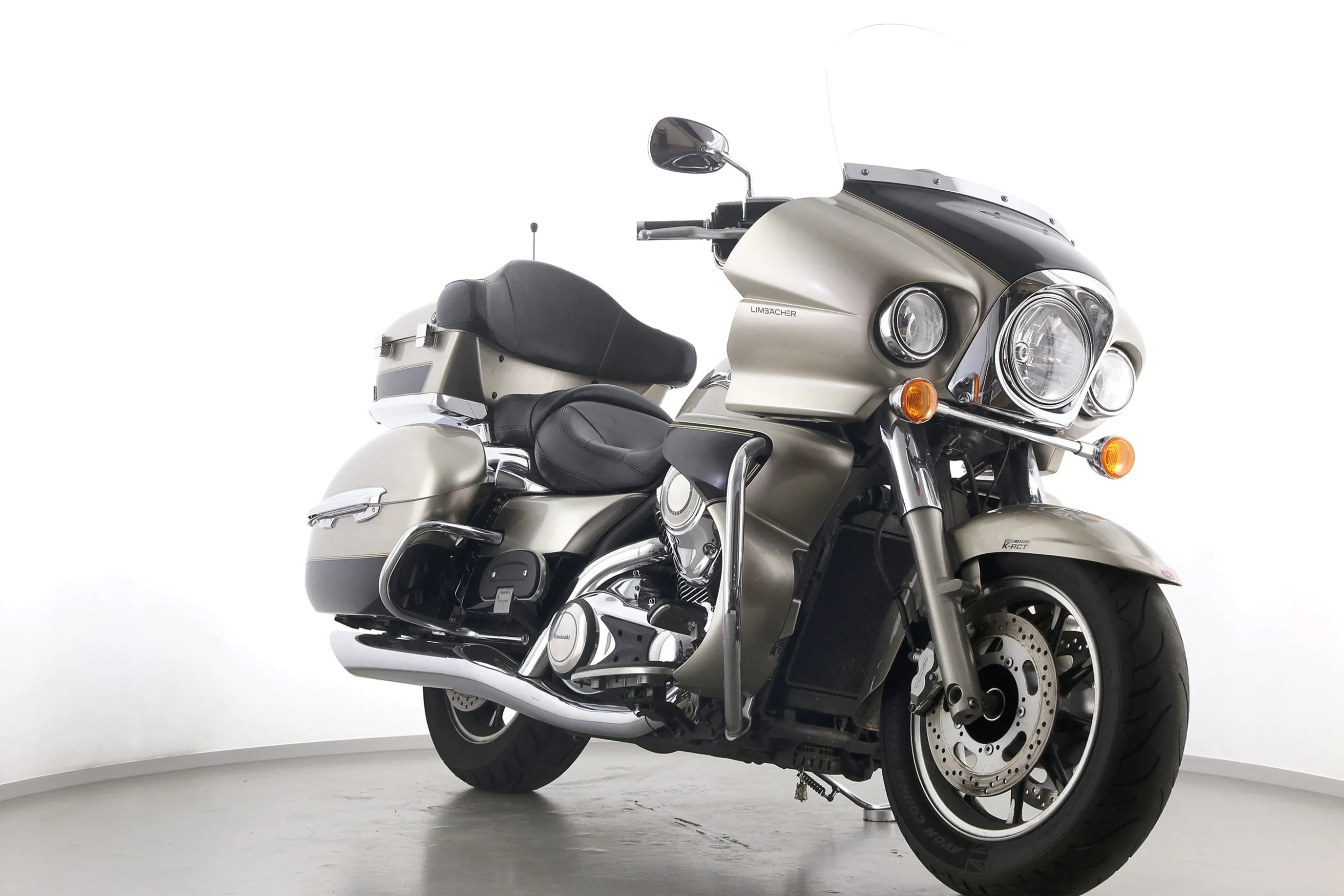 VN 1700 VOYAGER
