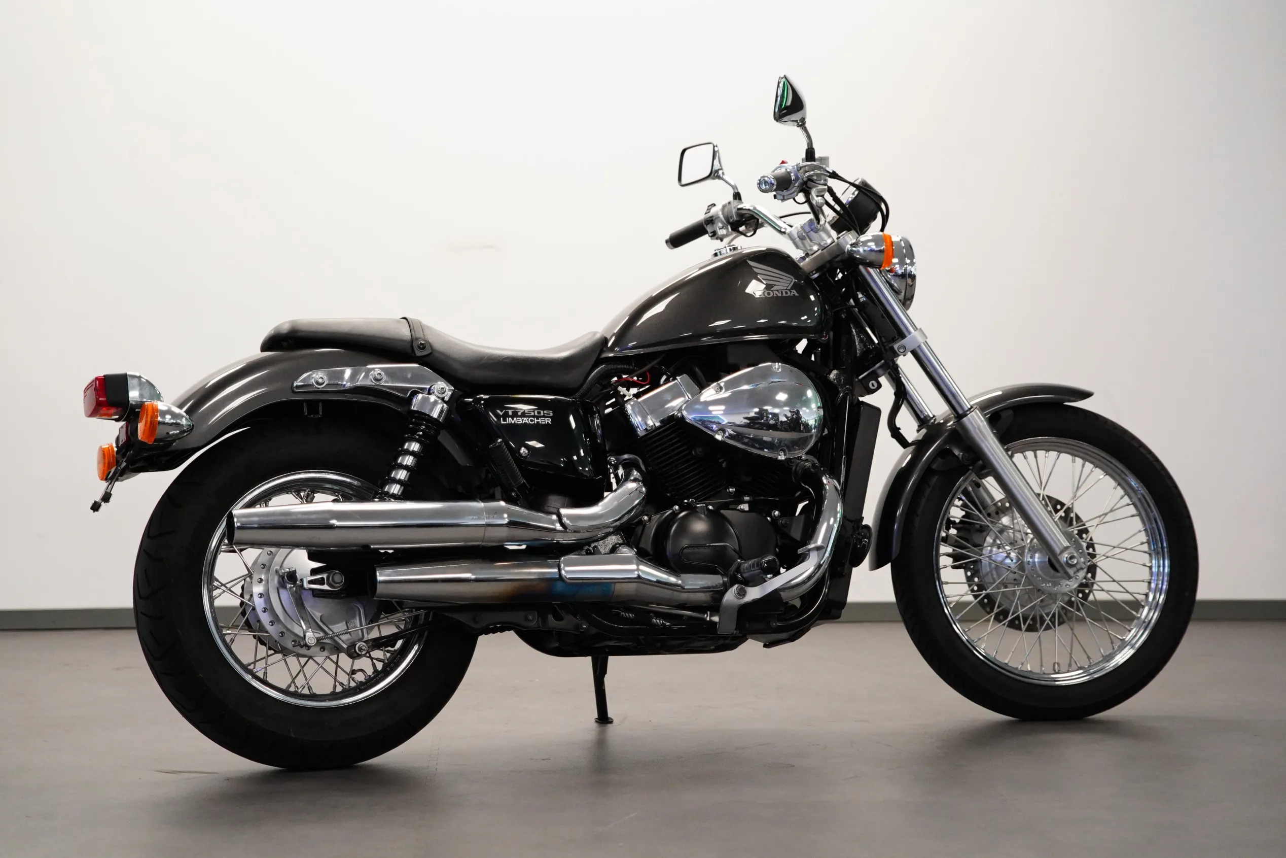 VT 750 S