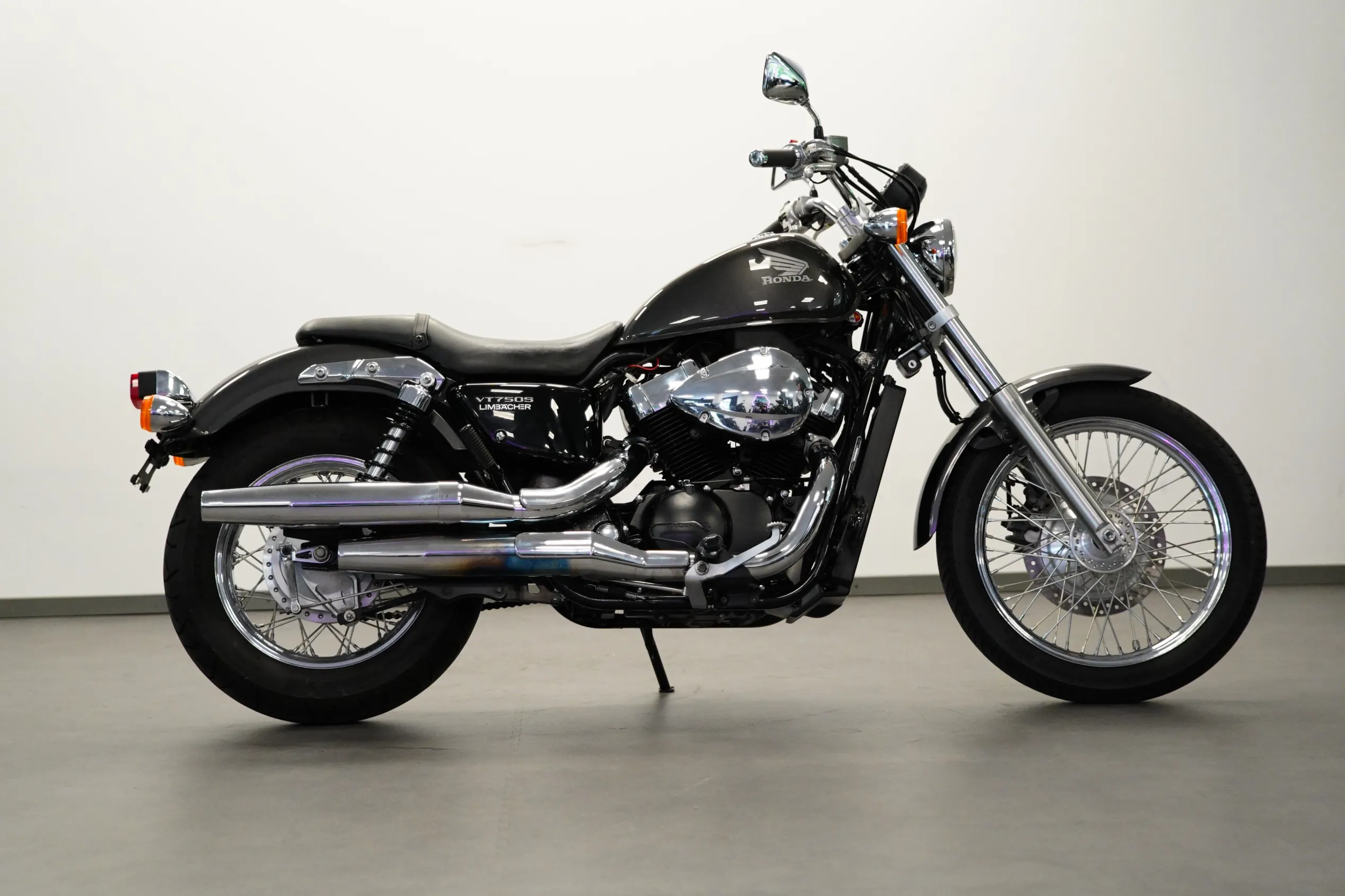 VT 750 S