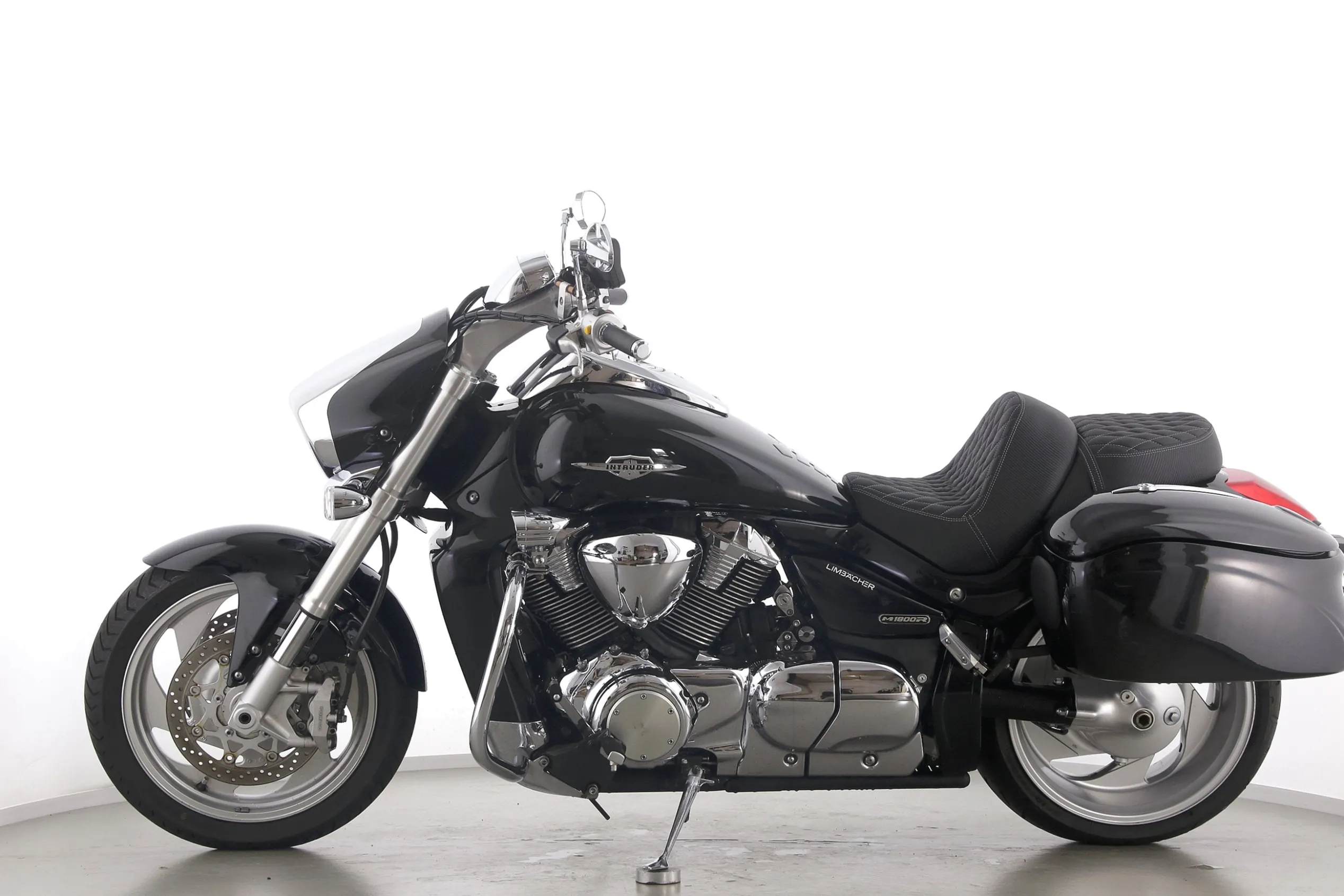 VZR M 1800 R INTRUDER