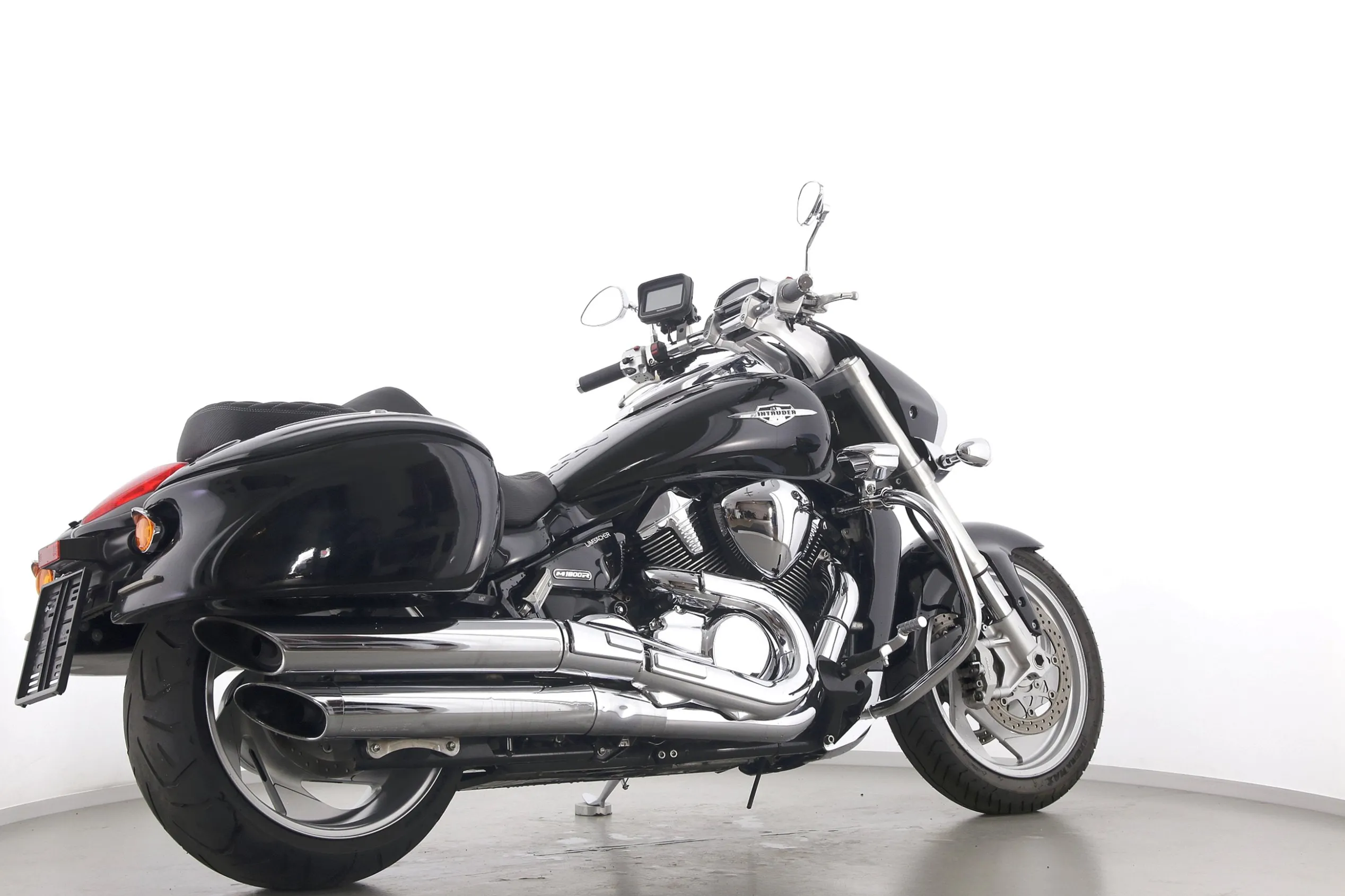 VZR M 1800 R INTRUDER