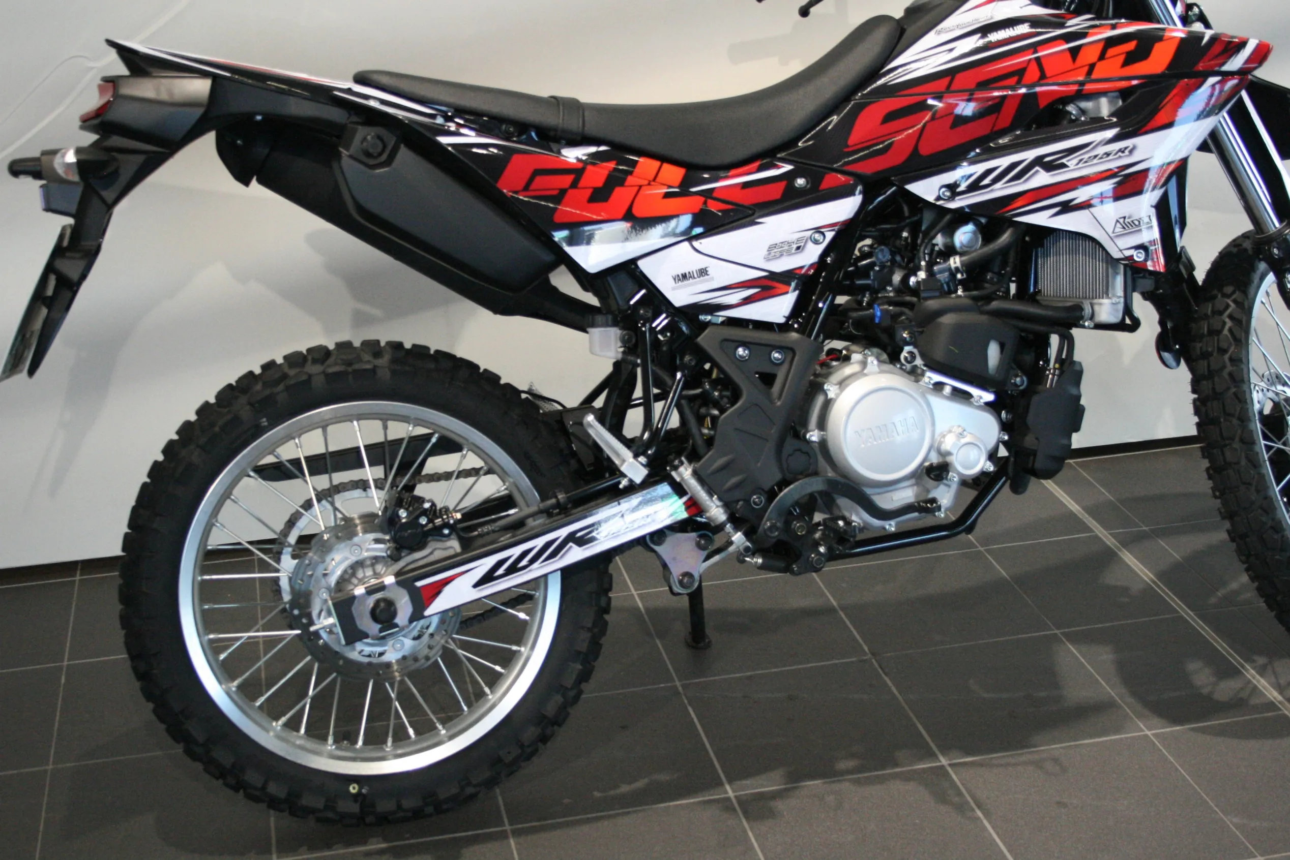 WR 125 R