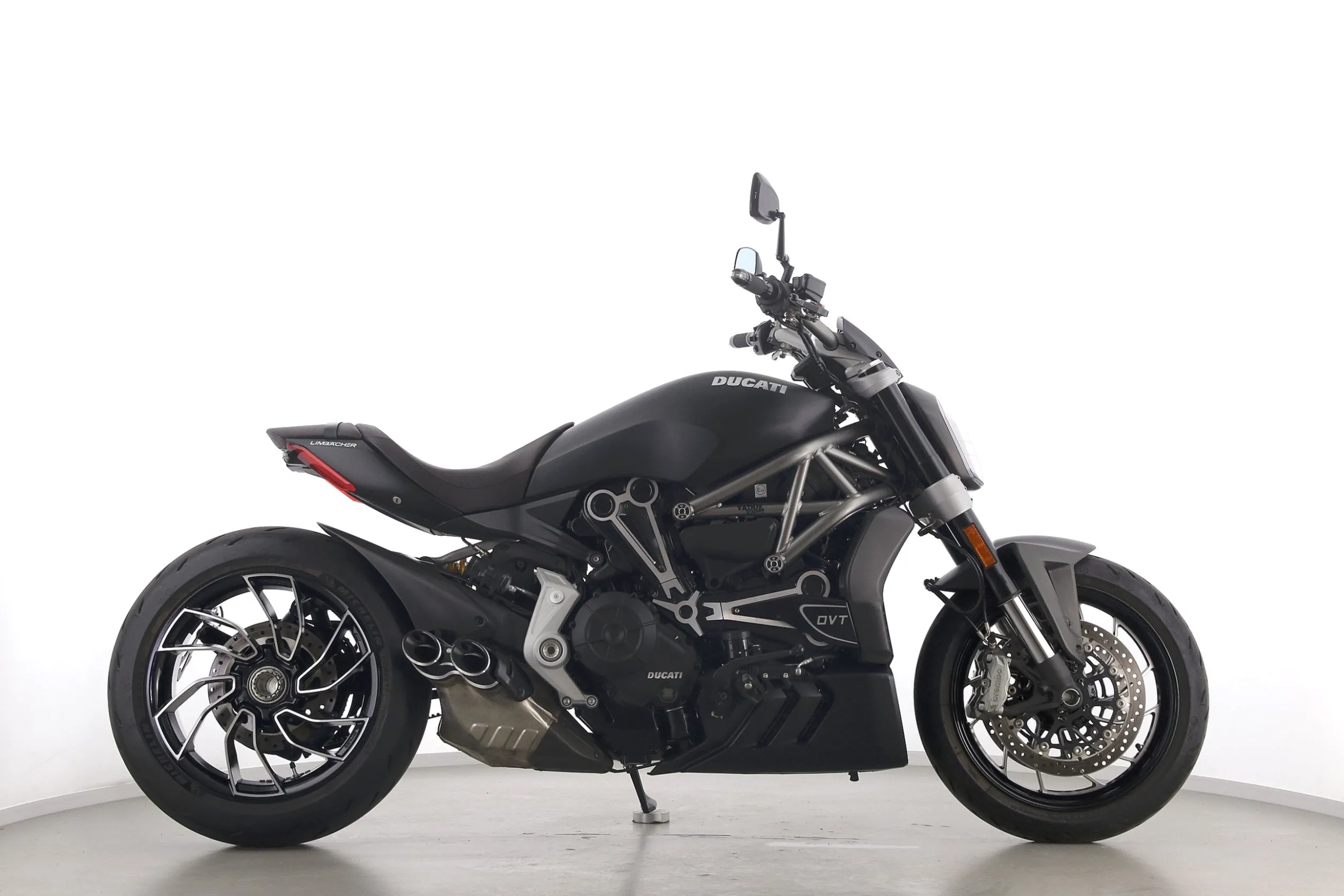 X DIAVEL