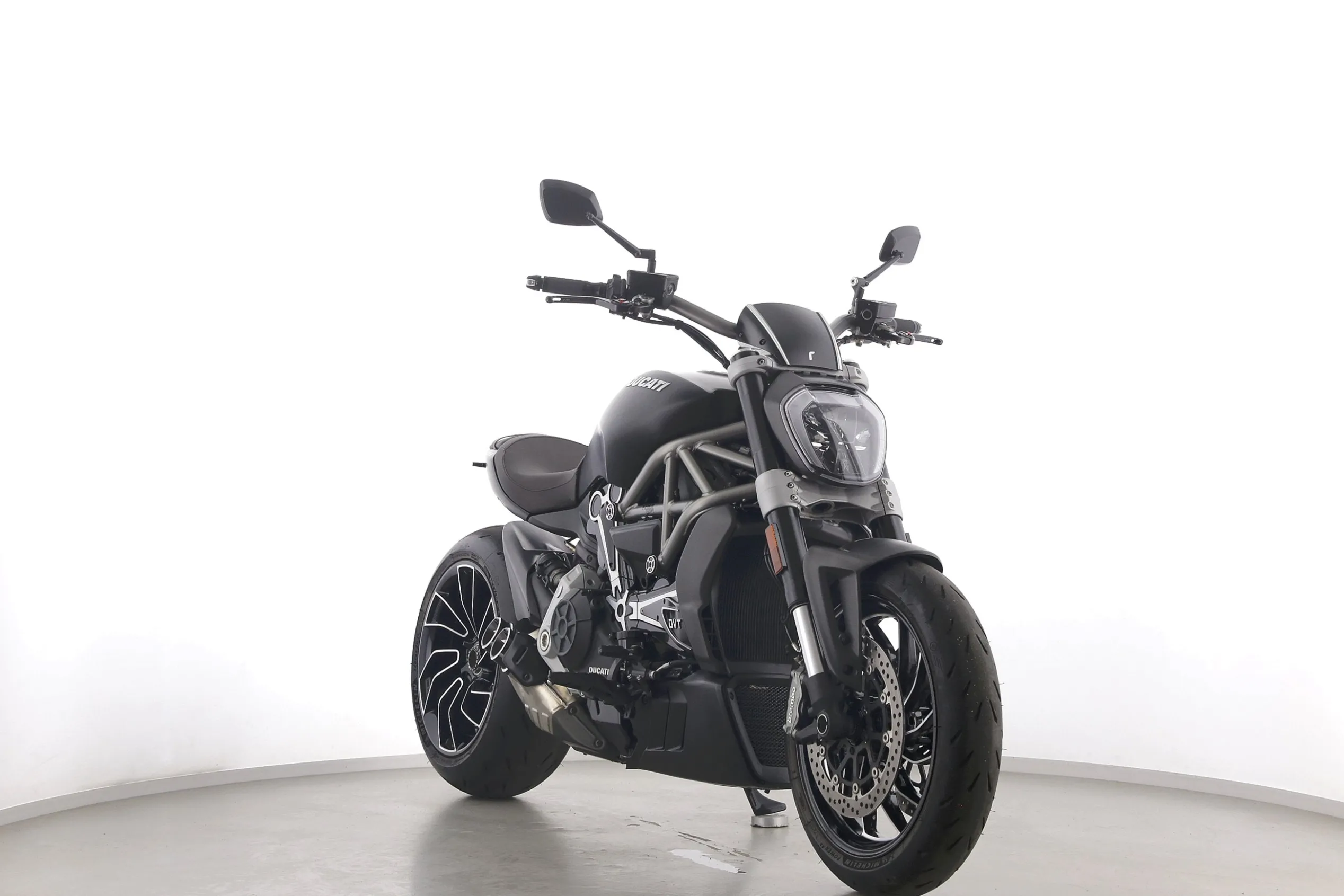 X DIAVEL