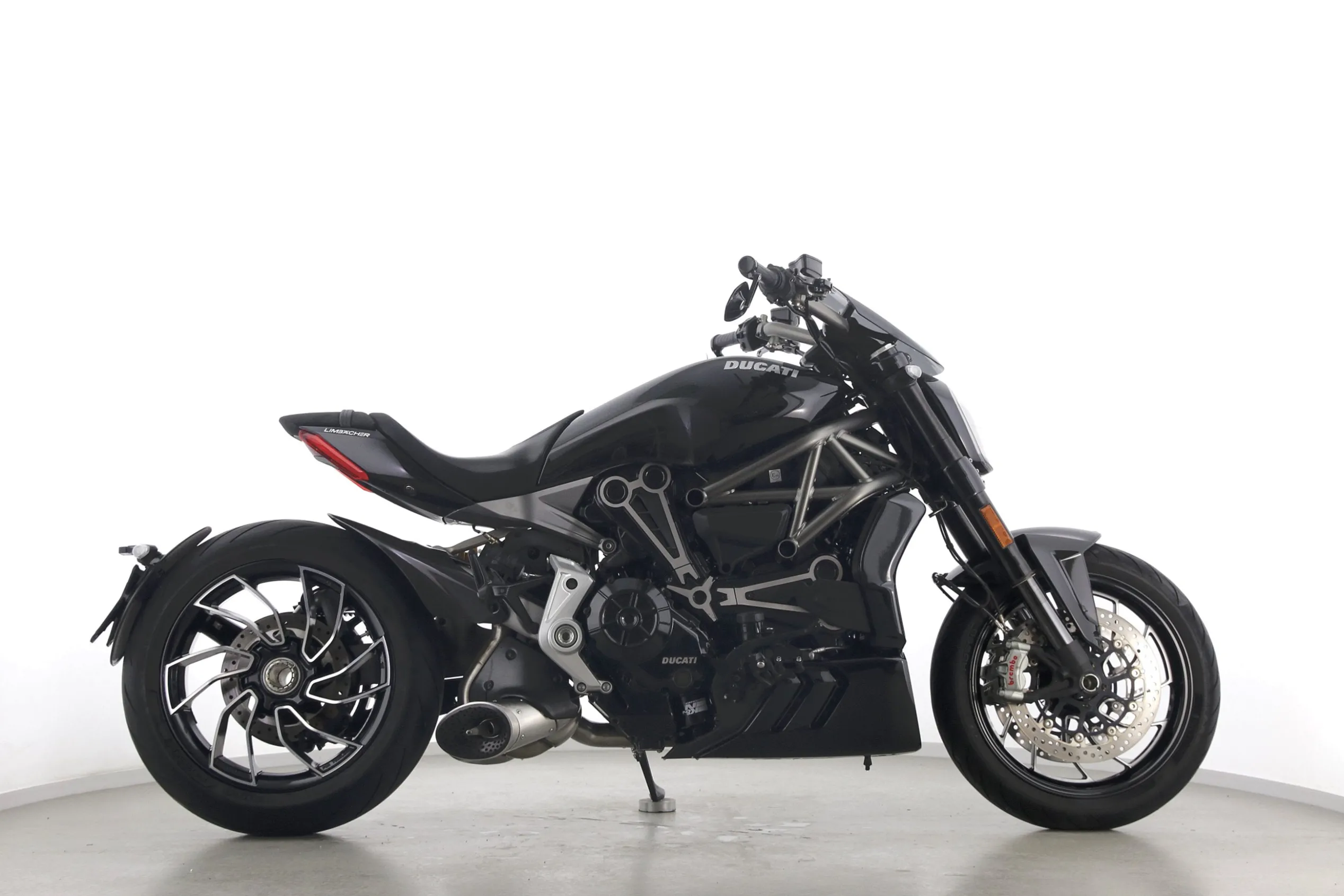 X DIAVEL S
