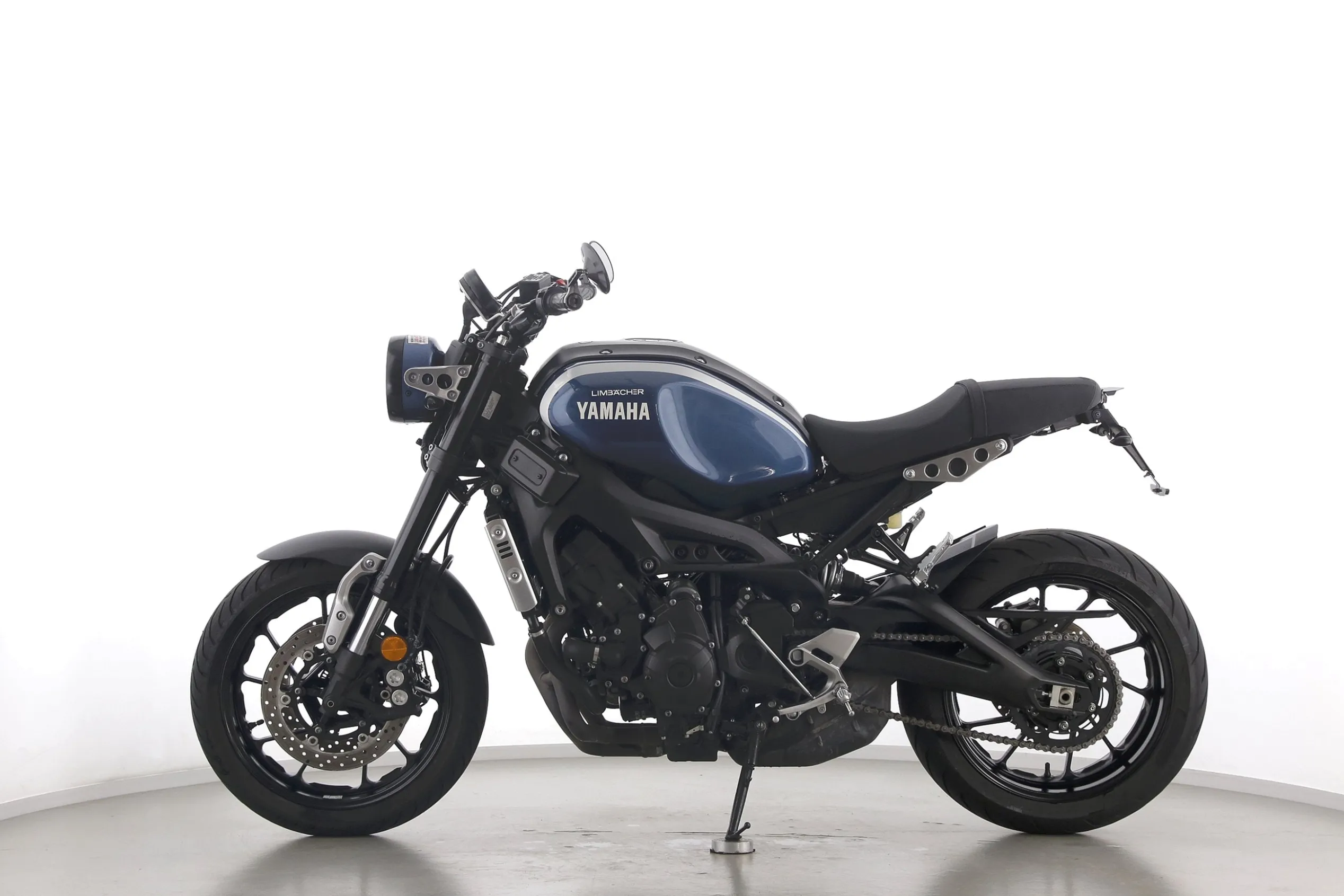XSR 900