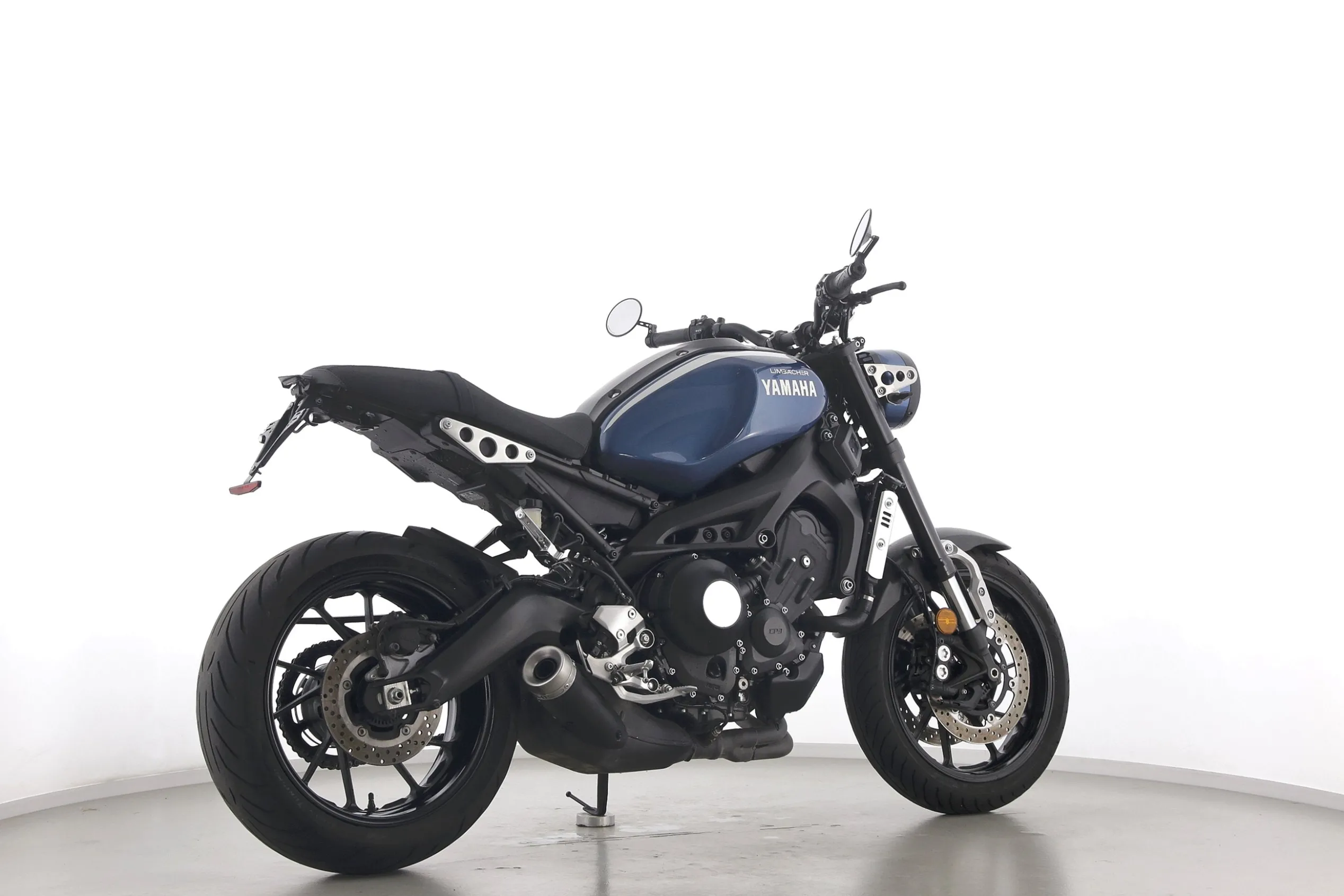 XSR 900