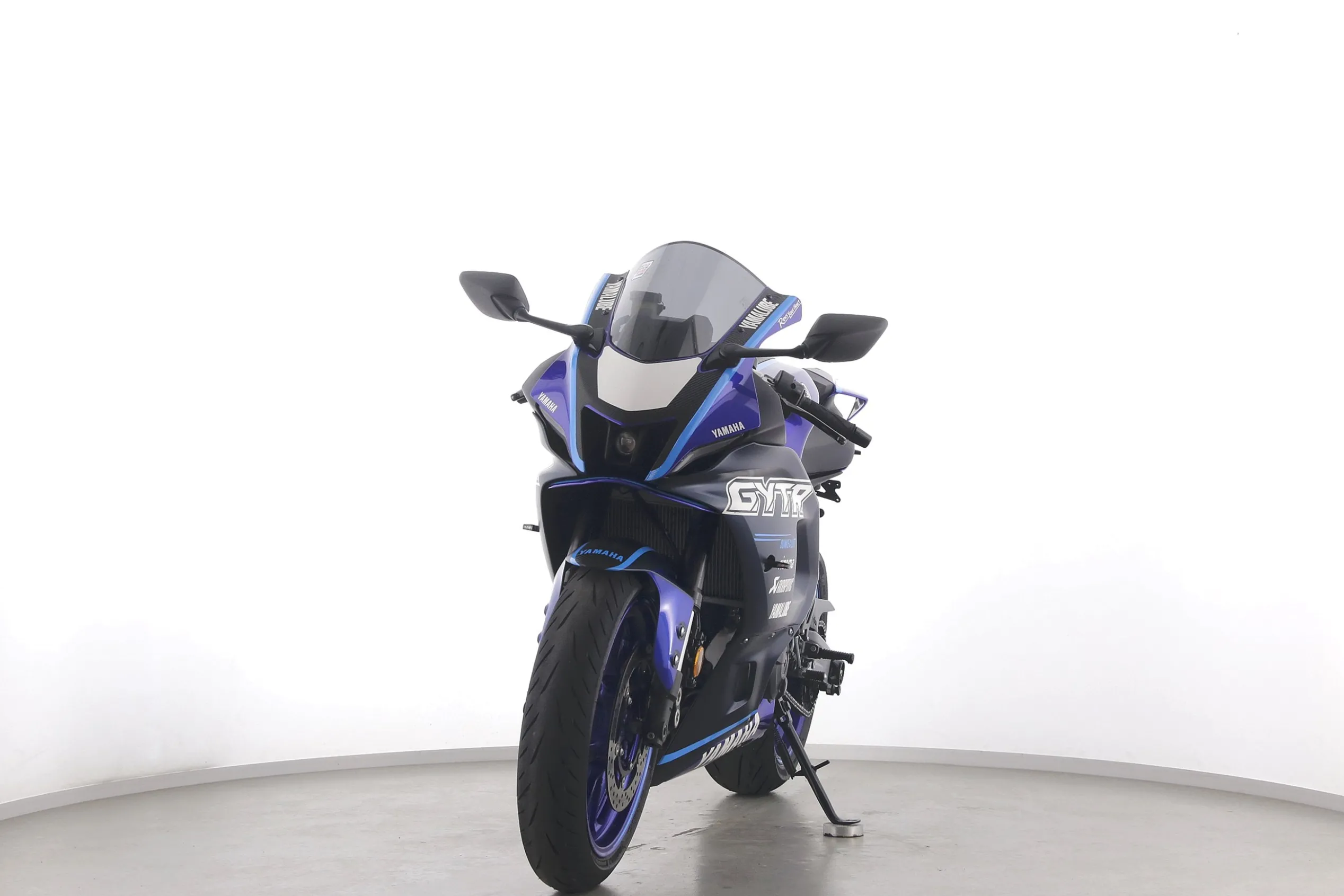 YZF R7