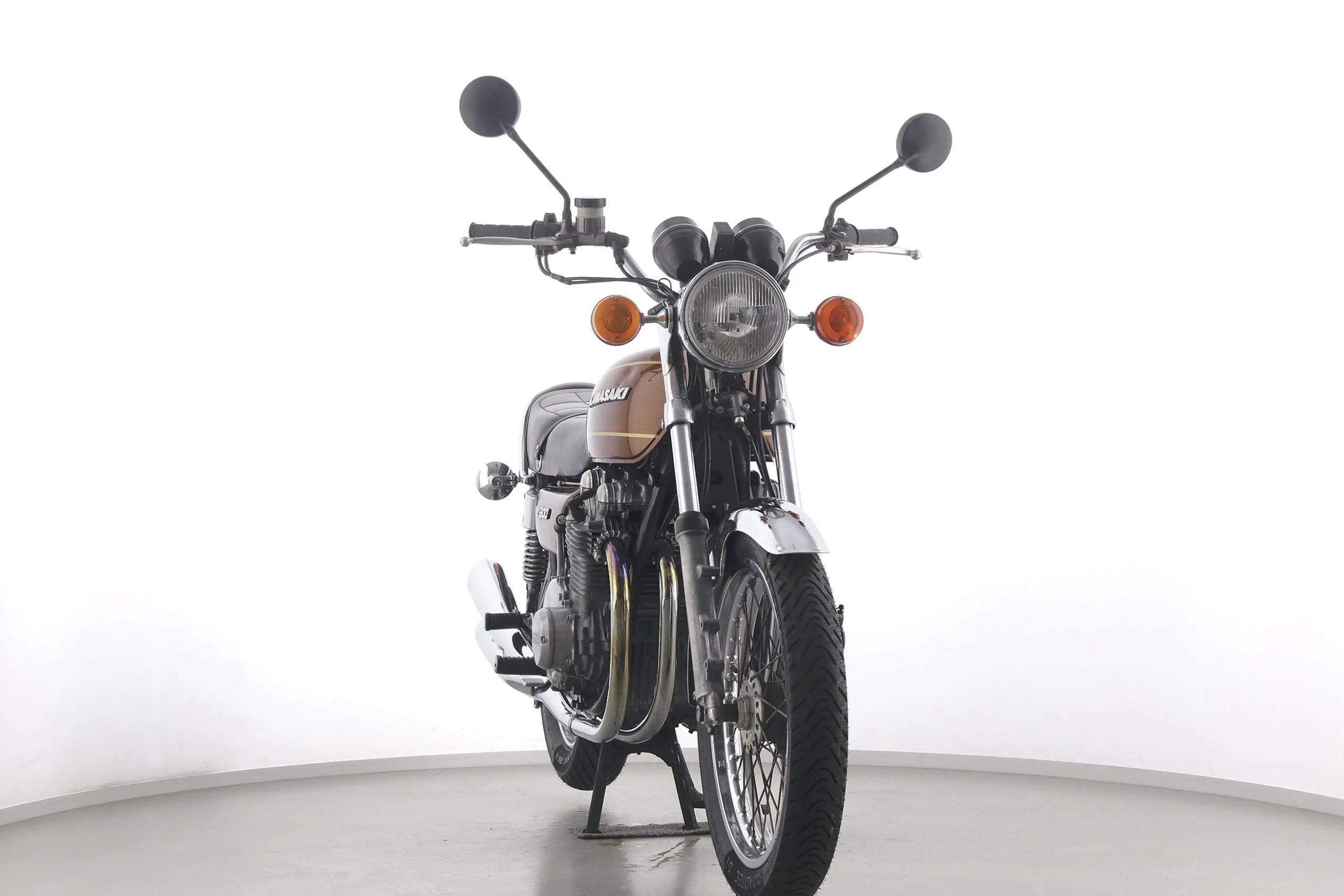 Z 1 F / Z 900