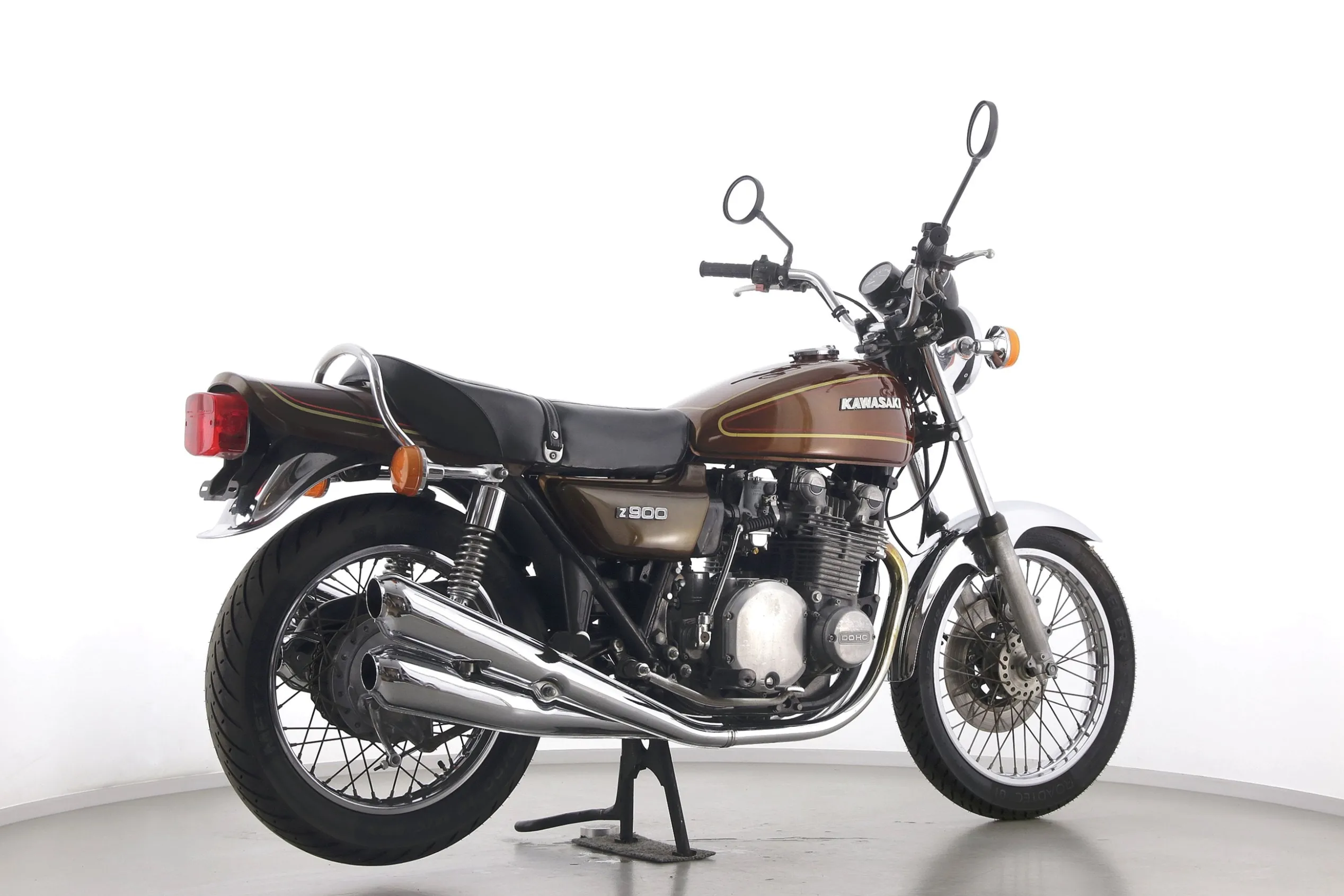 Z 1 F / Z 900