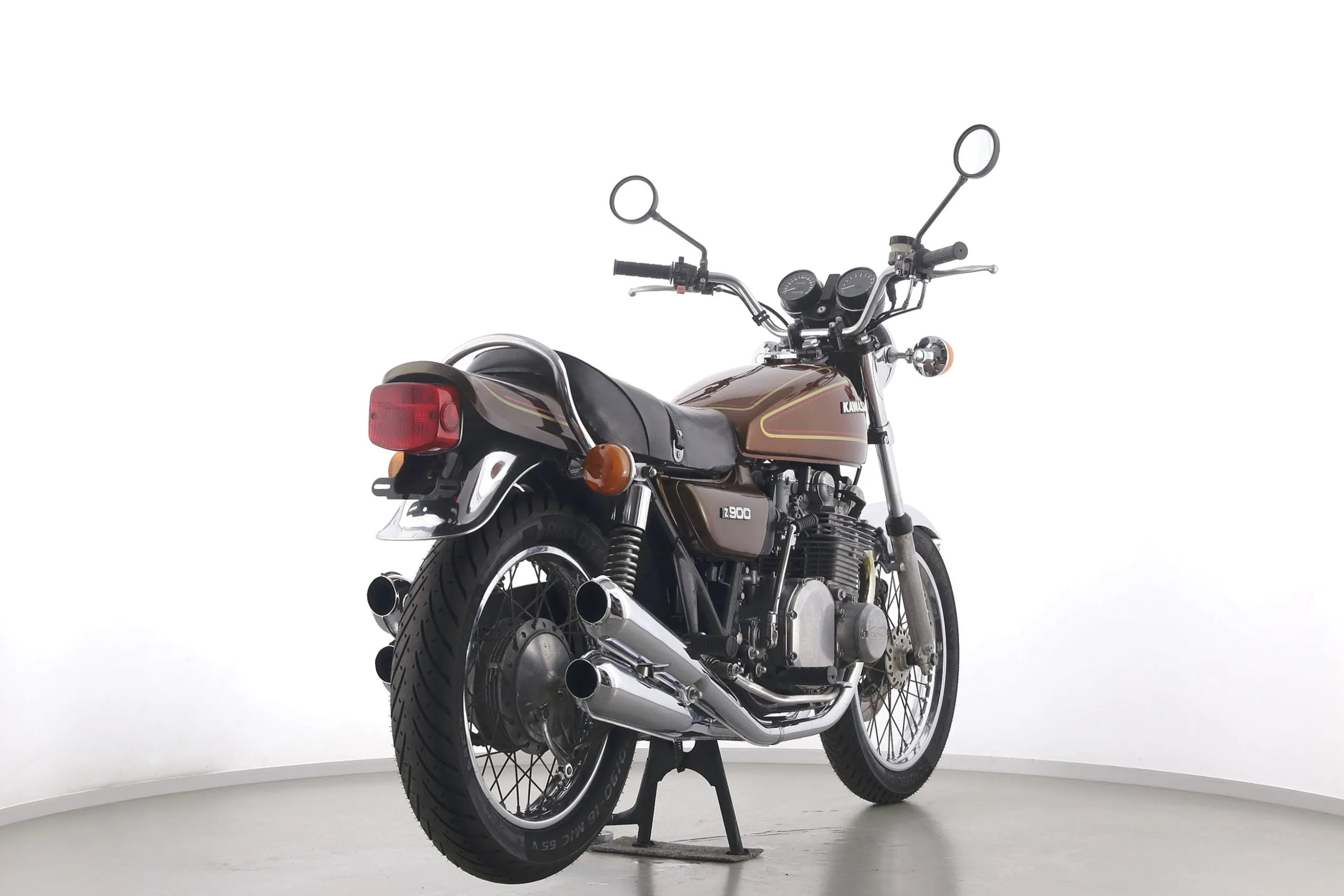 Z 1 F / Z 900