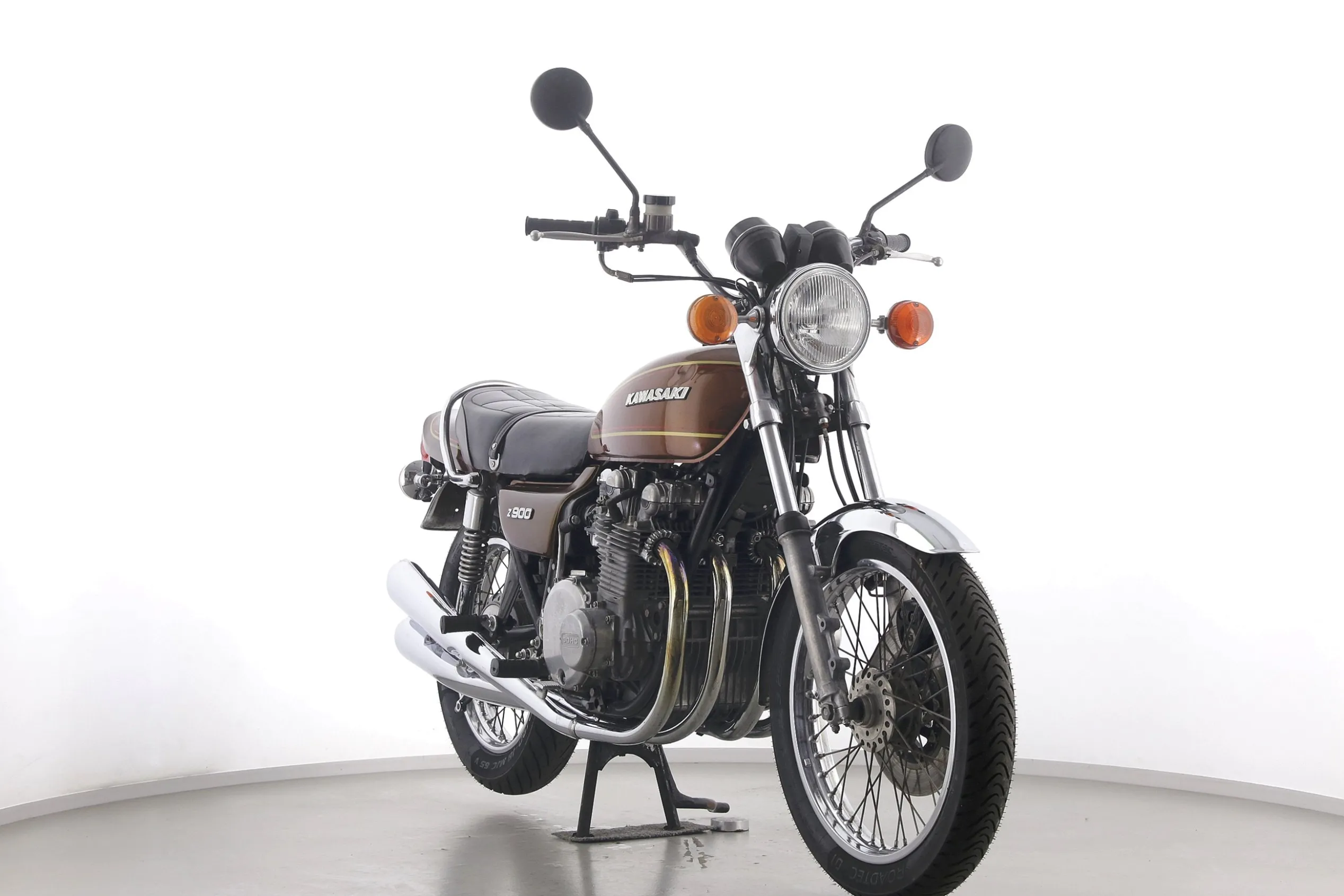 Z 1 F / Z 900