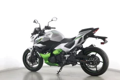 Z 7 HYBRID