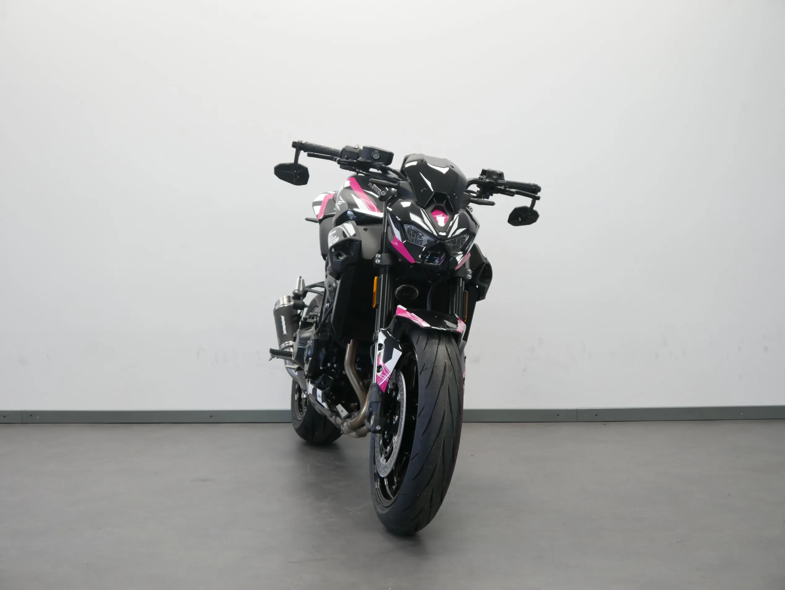 Z 900 LLC